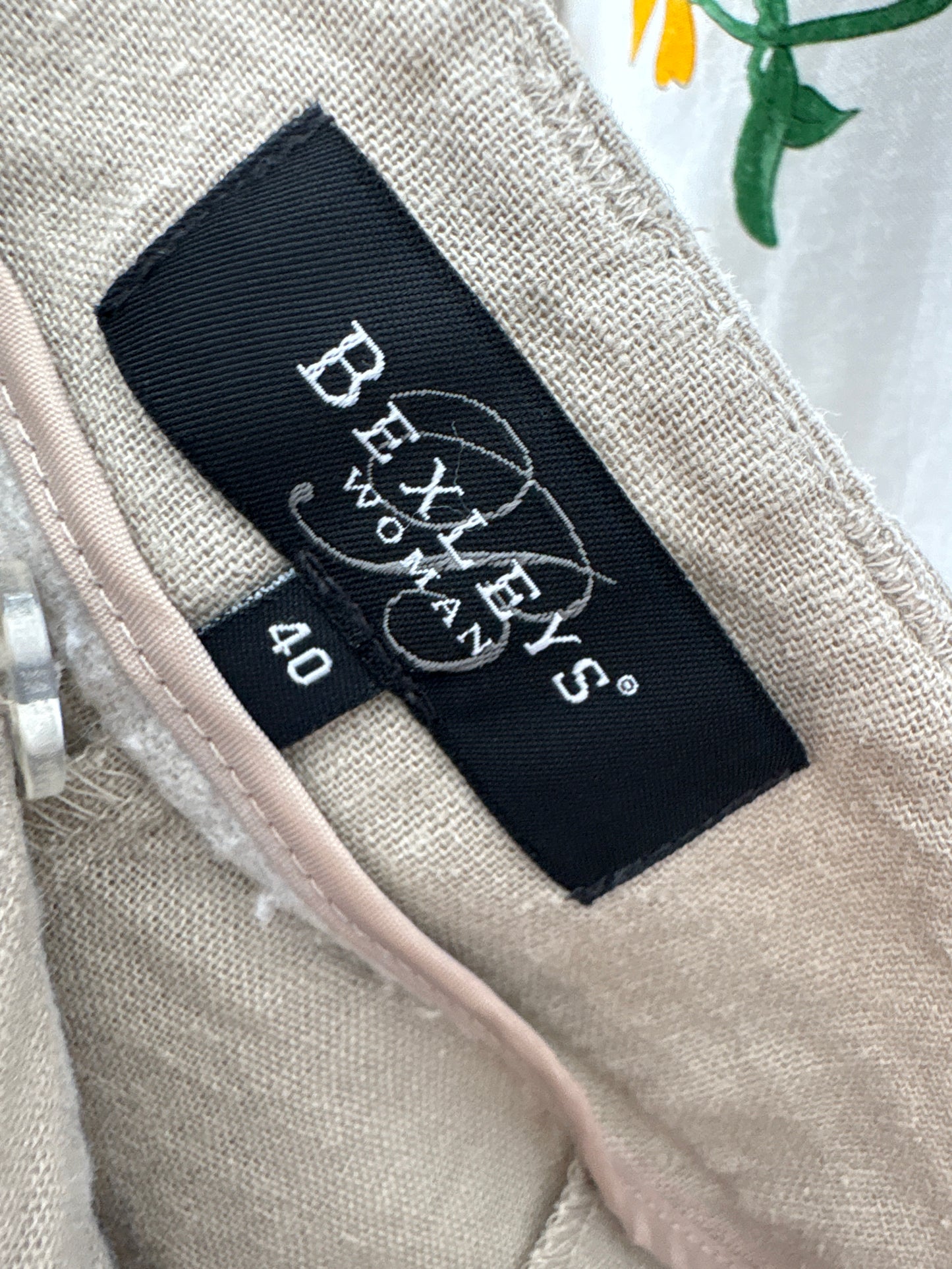 Pantaloni sand nude cu talie ultra înaltă din pânză de in și vascoza