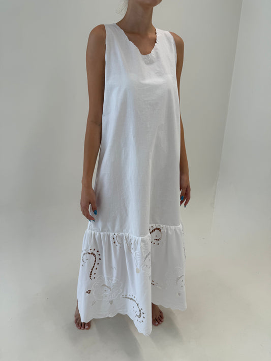Rochie maxi cu broderie manuală delicată din pânză de in și bumbac