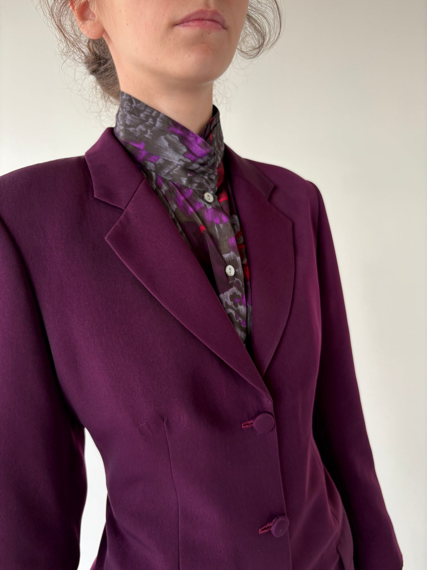 Deux piece vintage deep aubergine purple din stofita cu sacou cambrat