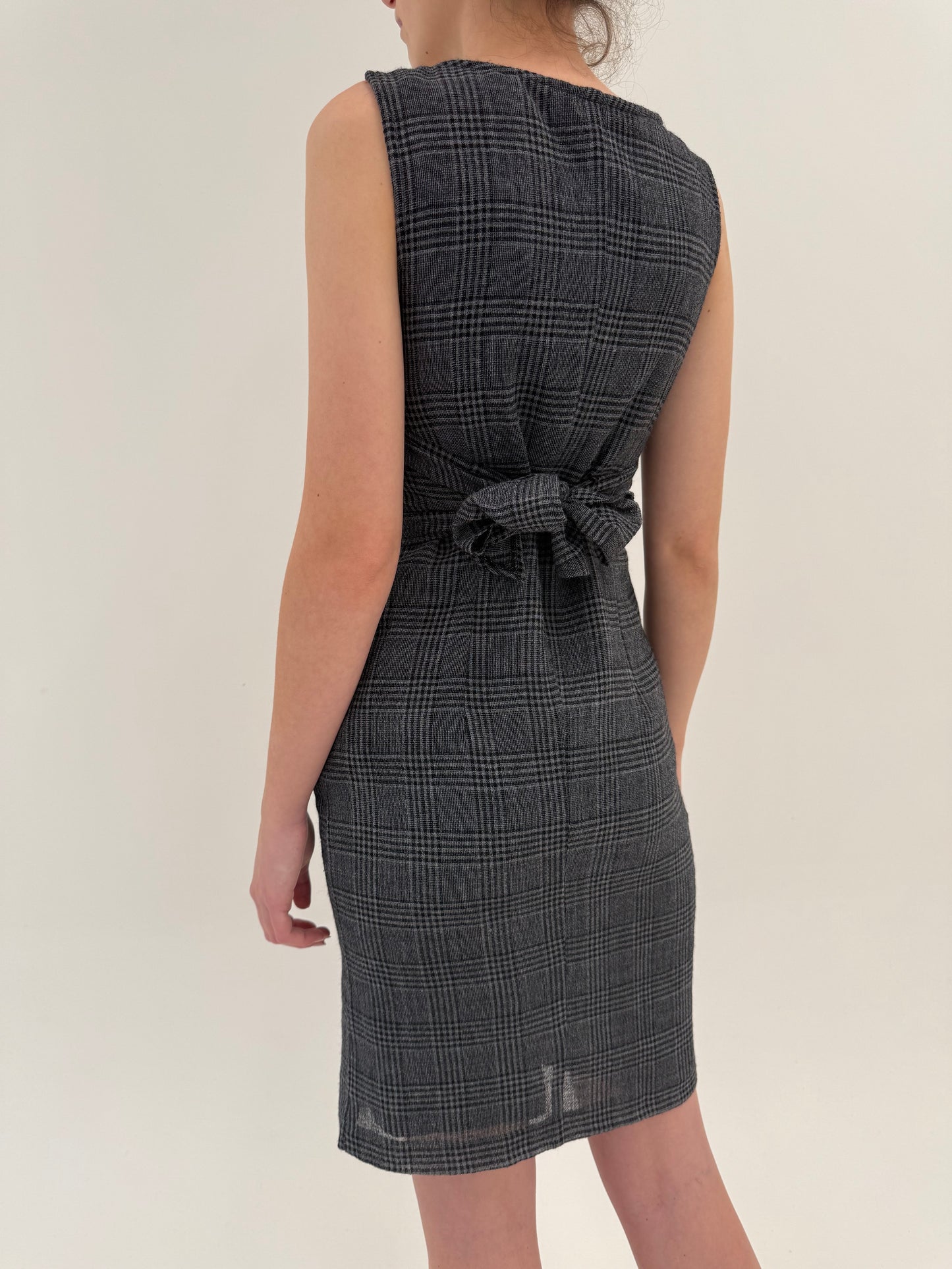 Rochie business in carouri fine din lana extrafina cu talie ultra marcată reglabilă