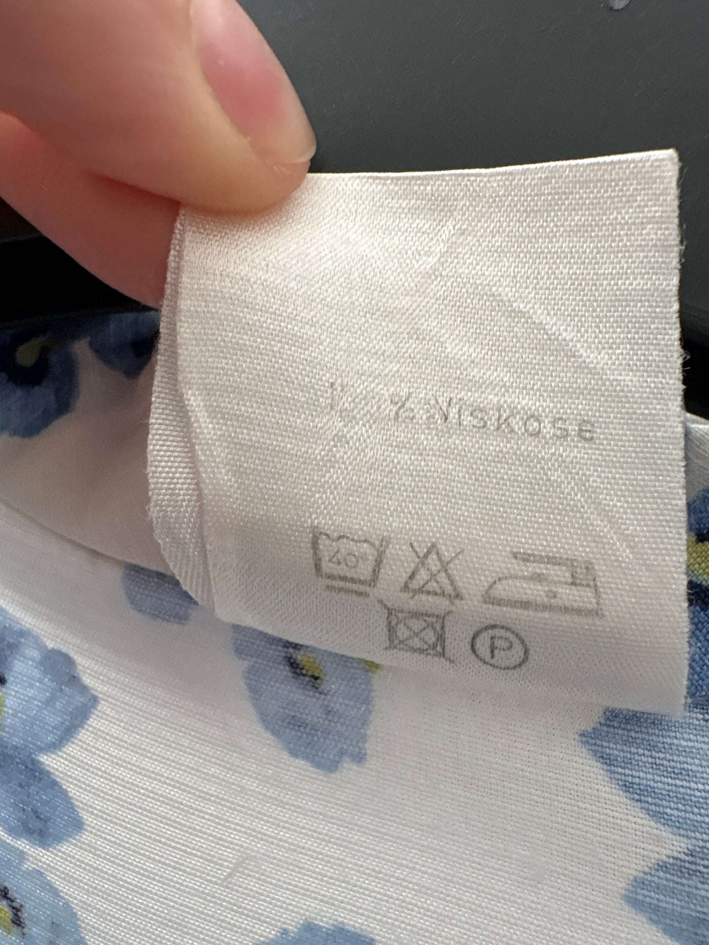 Cămașa vintage cu print superb din poplin ușor structurat și texturat