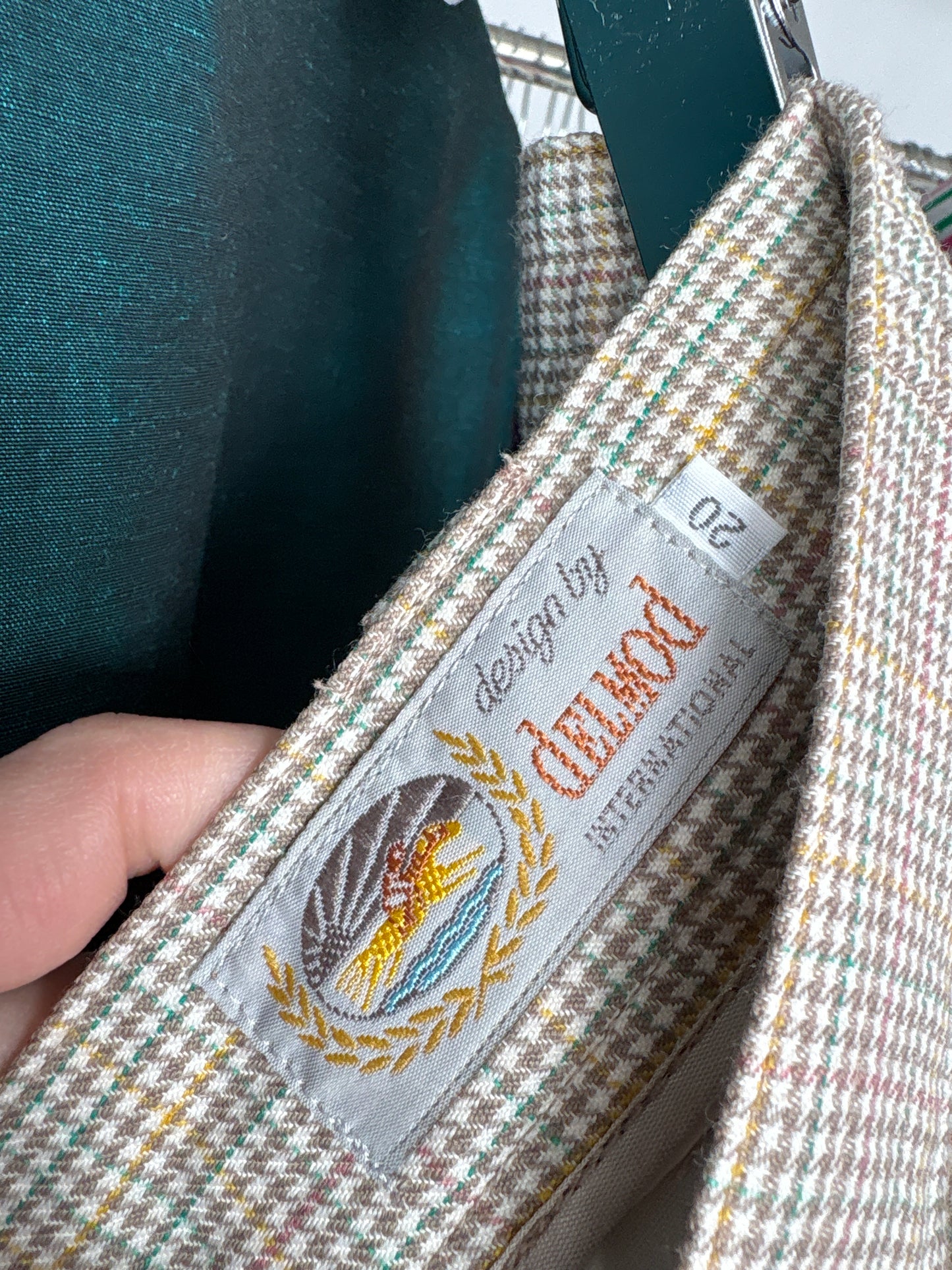 Pantaloni în carouri fine și culori pudrate de brand luxury Delmod