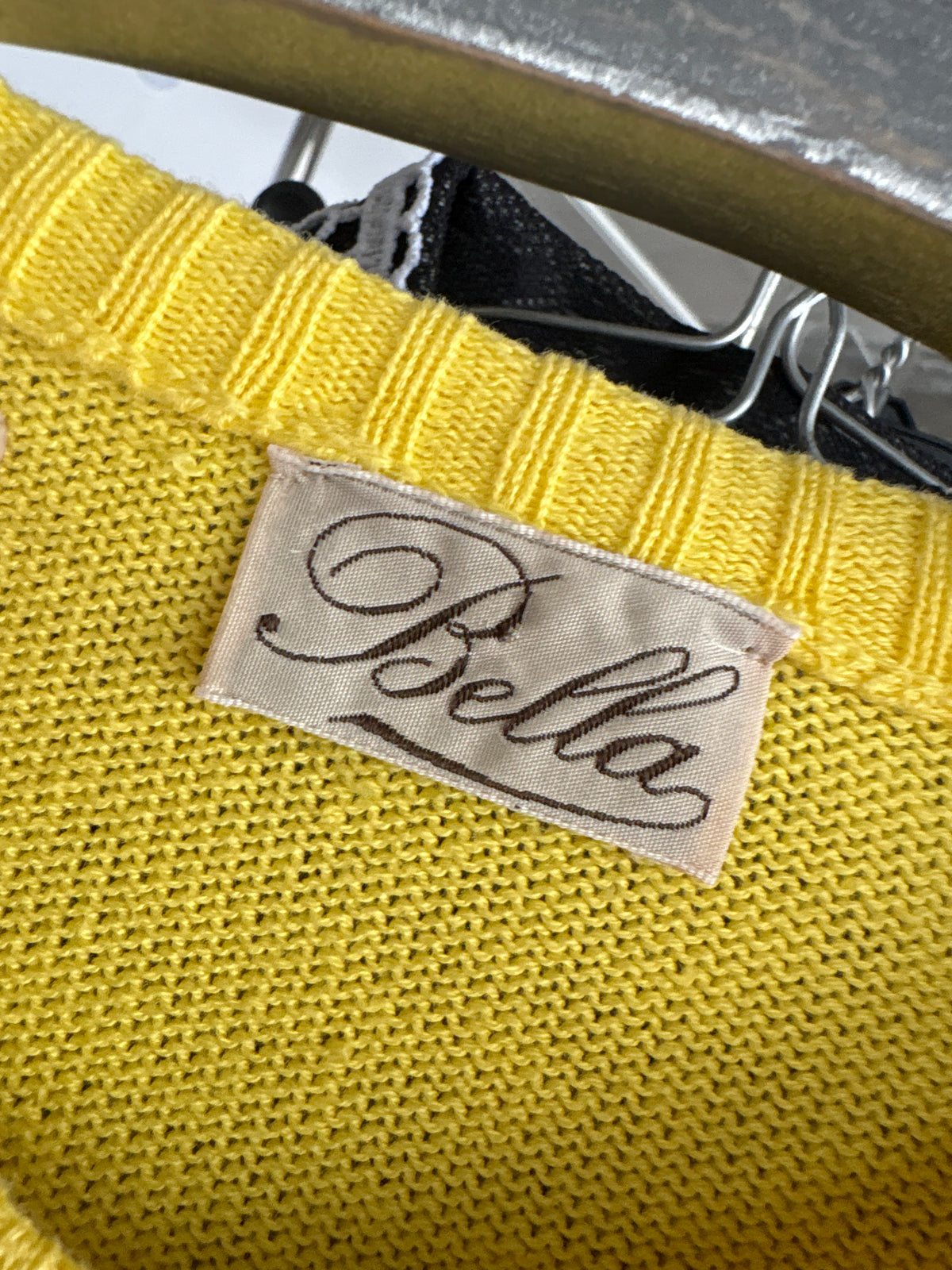 Cardigan vintage italian petite cu aplicații manuale perlute din bumbac premium