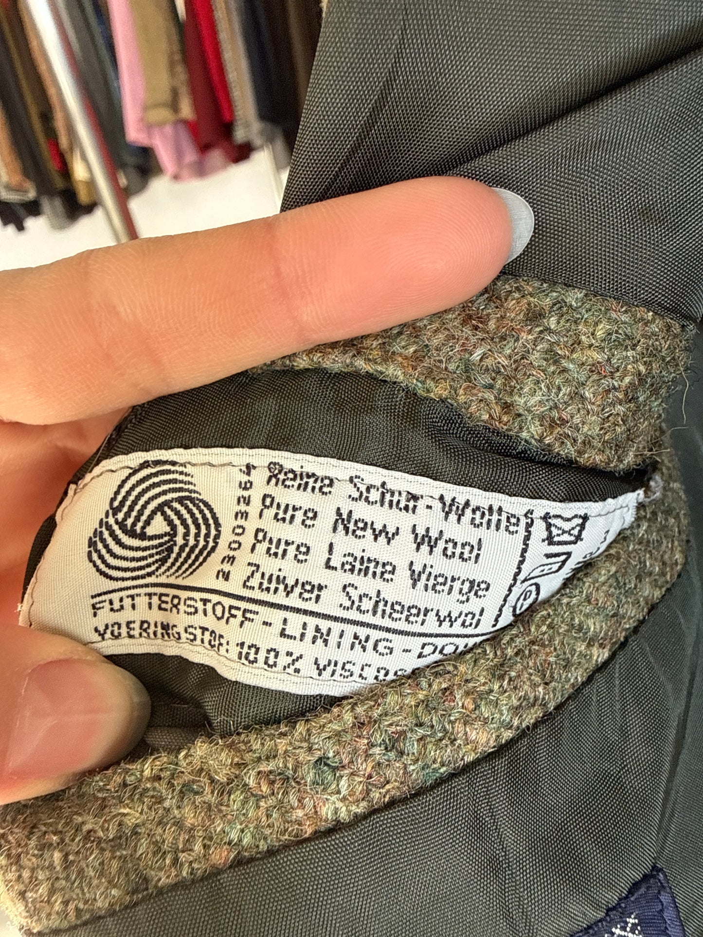 Sacou vintage Burberry în croi actual și culori neutre