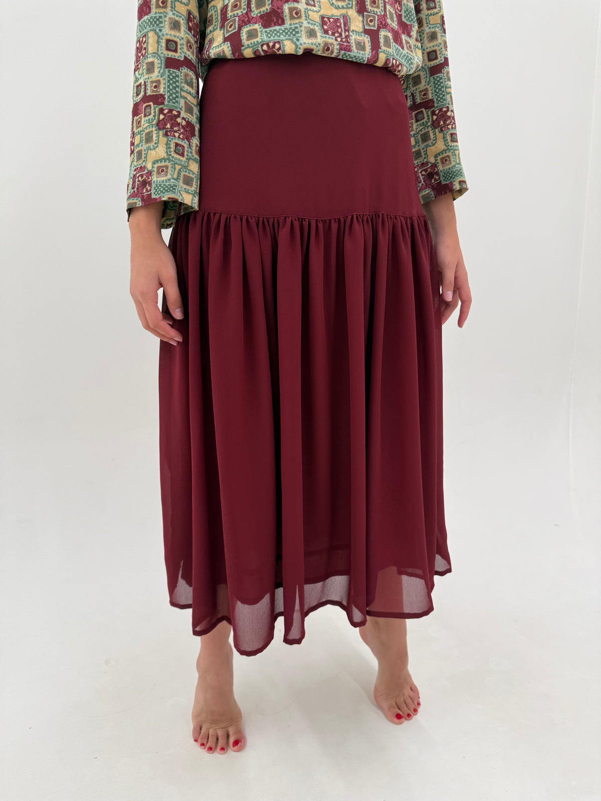 Fustă maxi burgundy din triplu voal cu furou propriu detașabil cu talie ultra marcată