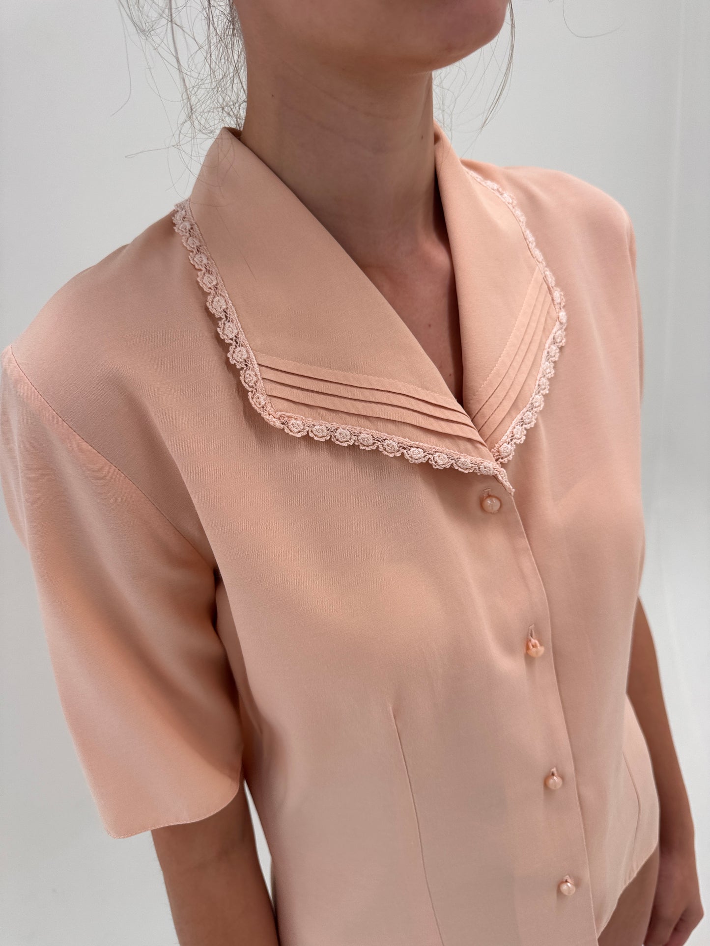 Cămașa vintage cambrata cu revere supradimensionate dusty Pink