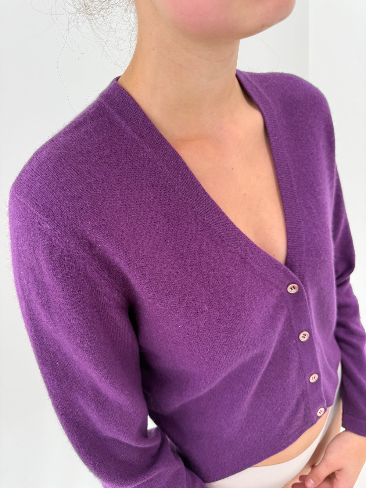 Cardigan din cașmir în croi ușor cropped royal purple