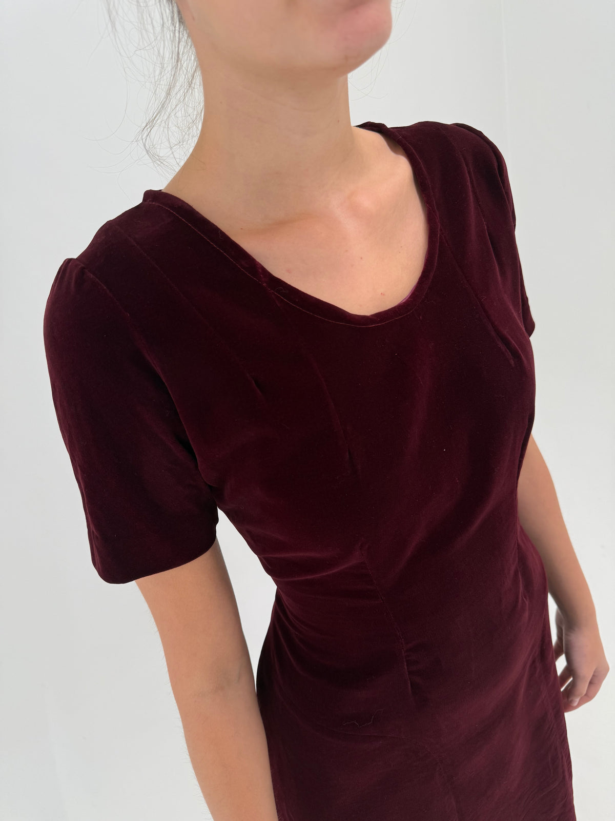 Rochie vintage dark red superb din catifea premium de bumbac în croi atemporal