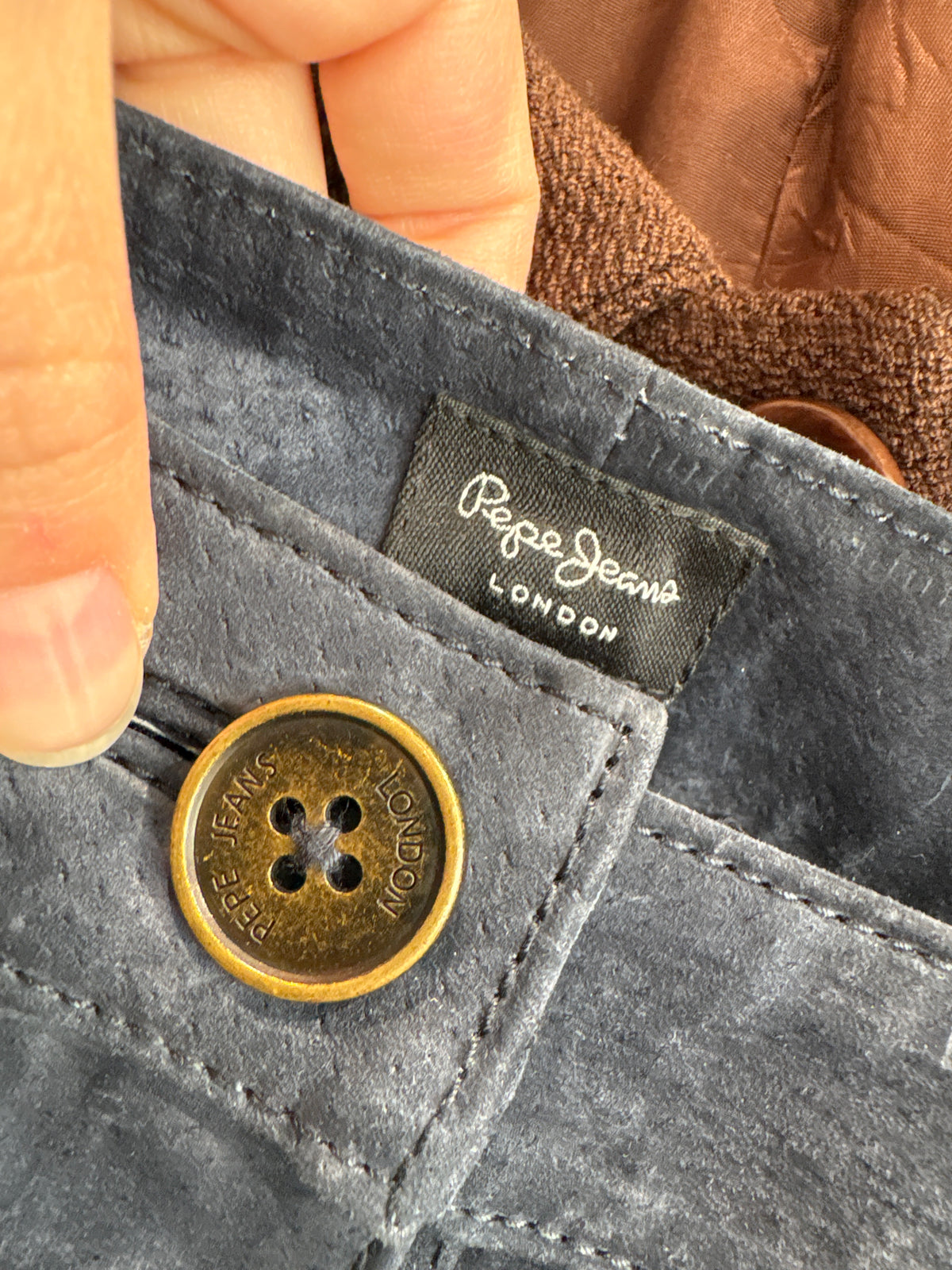 Fustă mini jeans blue din piele naturală întoarsă ușor structurată