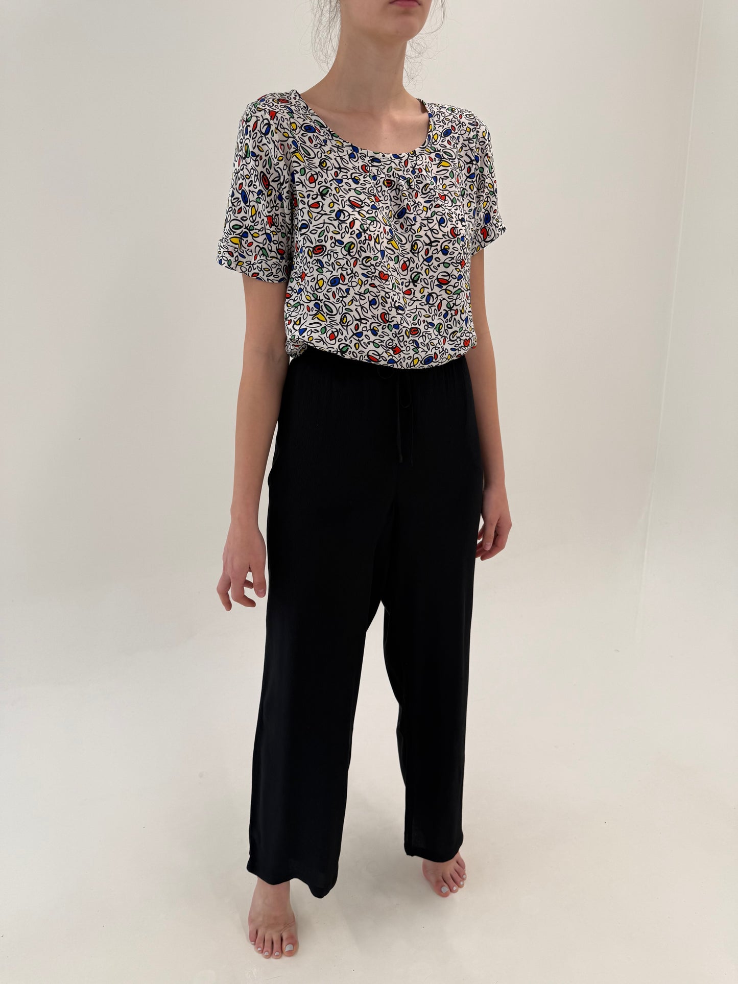 Pantaloni tall negri în croi drept din crep cu talie ultra înaltă elastică