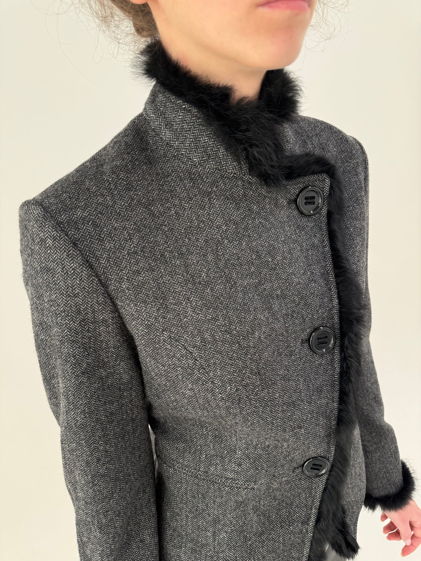 Sacou cambrat din stofă groasă de lana cu inserții de Bălan naturală