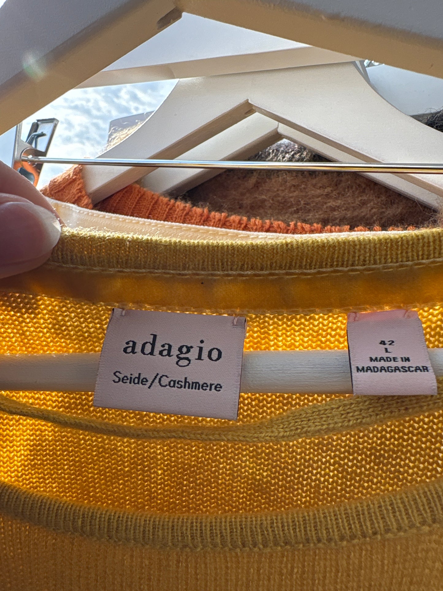 Pulover saffron yellow din cașmir și mătase naturală