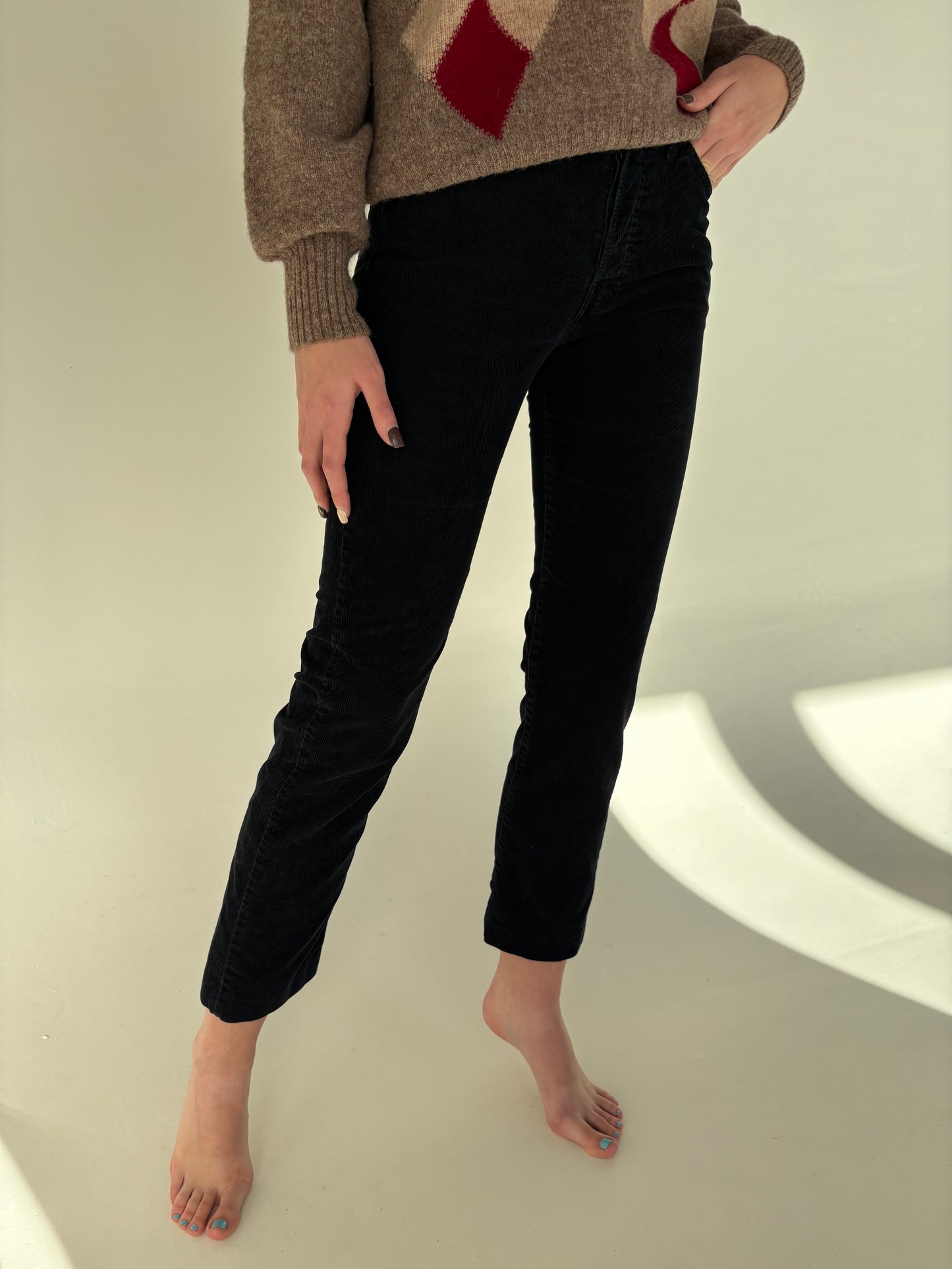 Pantaloni Levi’s negri model 551 din corduroy