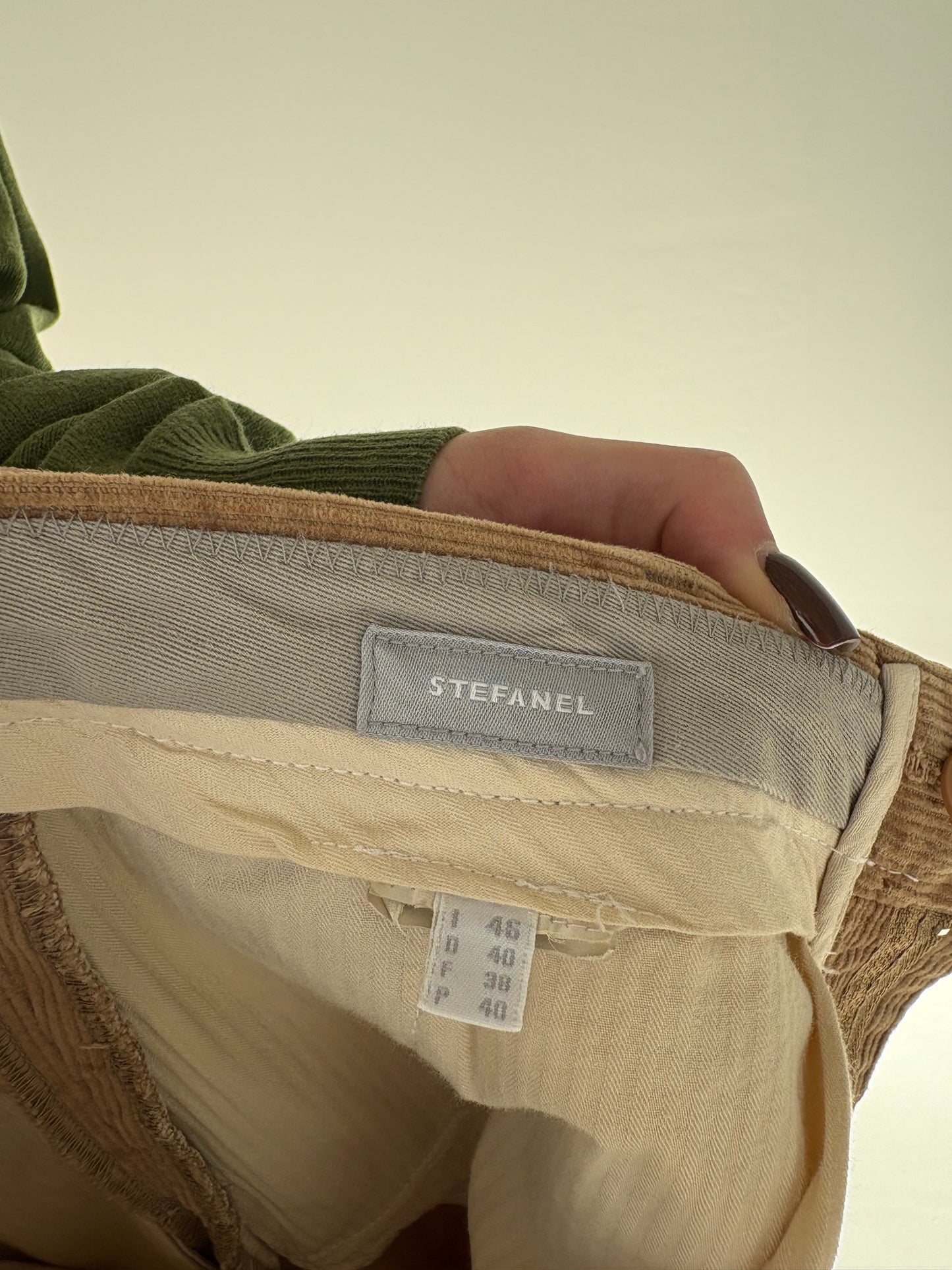 Pantaloni camel Stefanel fin corduroy