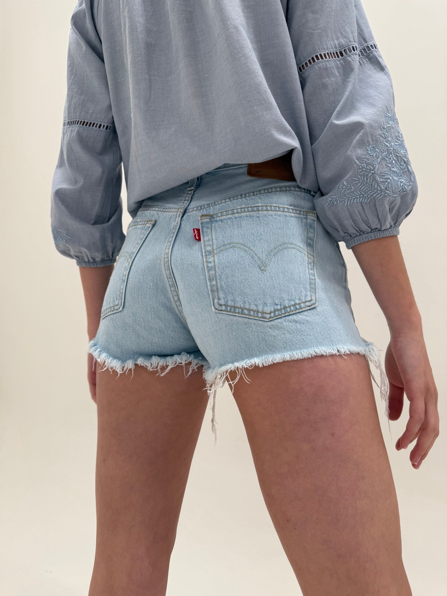 Pantaloni scurti Levi’s din jeans cu talie înaltă