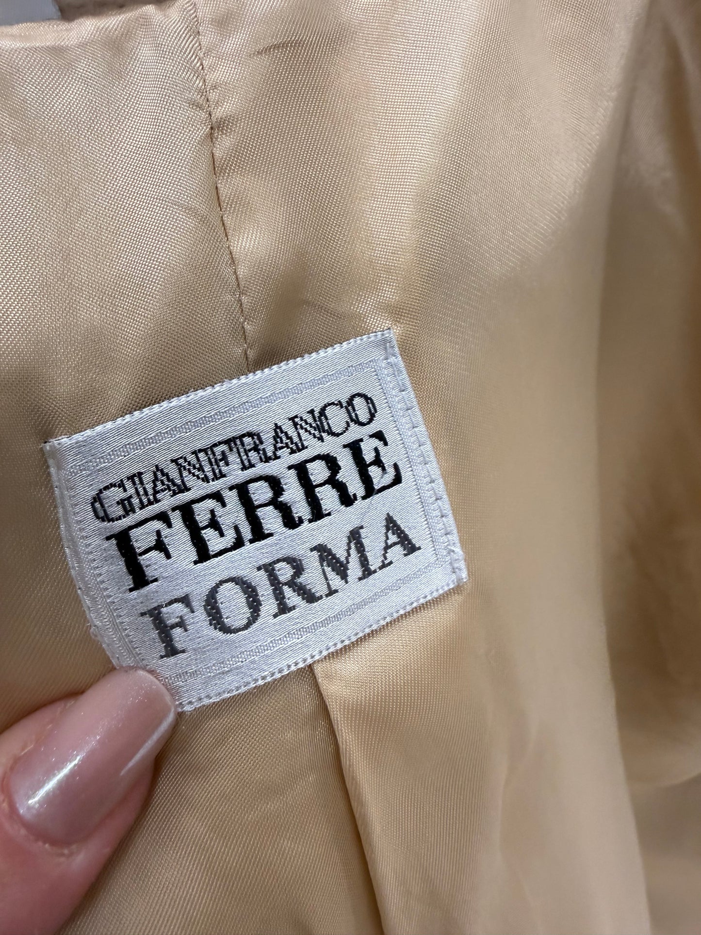 Palton petite luxury Gianfranco Ferre din lana extafina și mohair camel