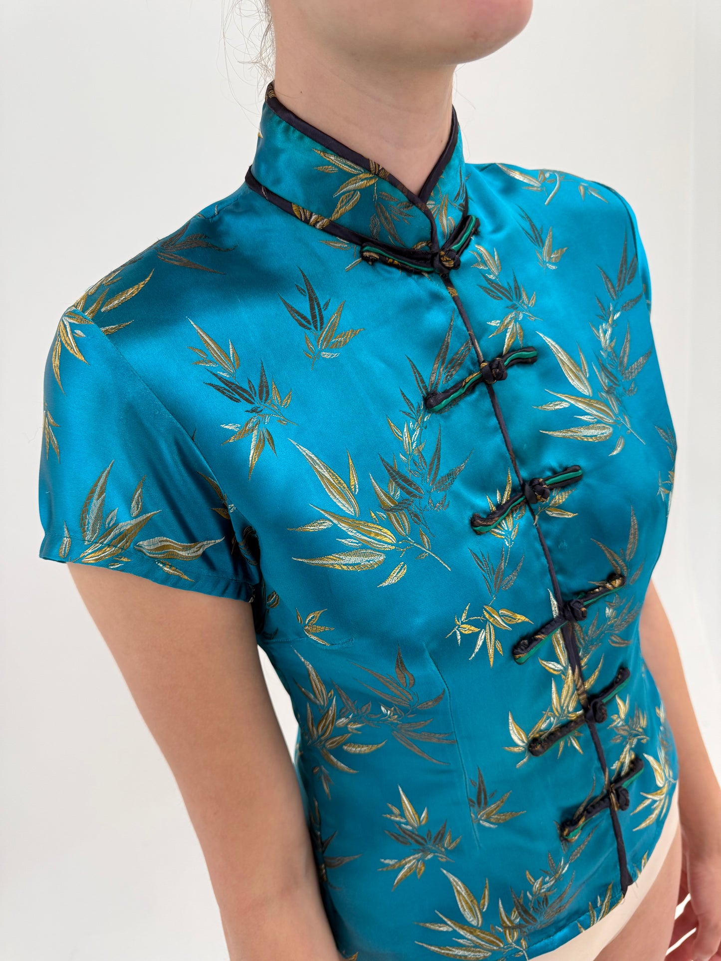 Top asiatic din jacquard superb de mătase naturală