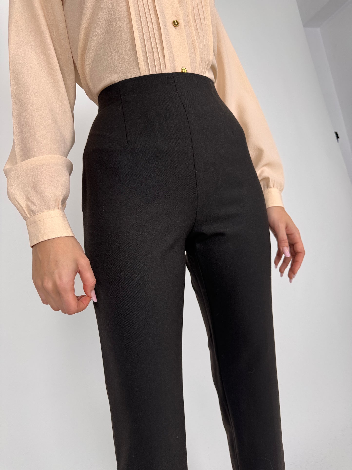 Pantaloni taupe brown din lana extrafina ușor strech