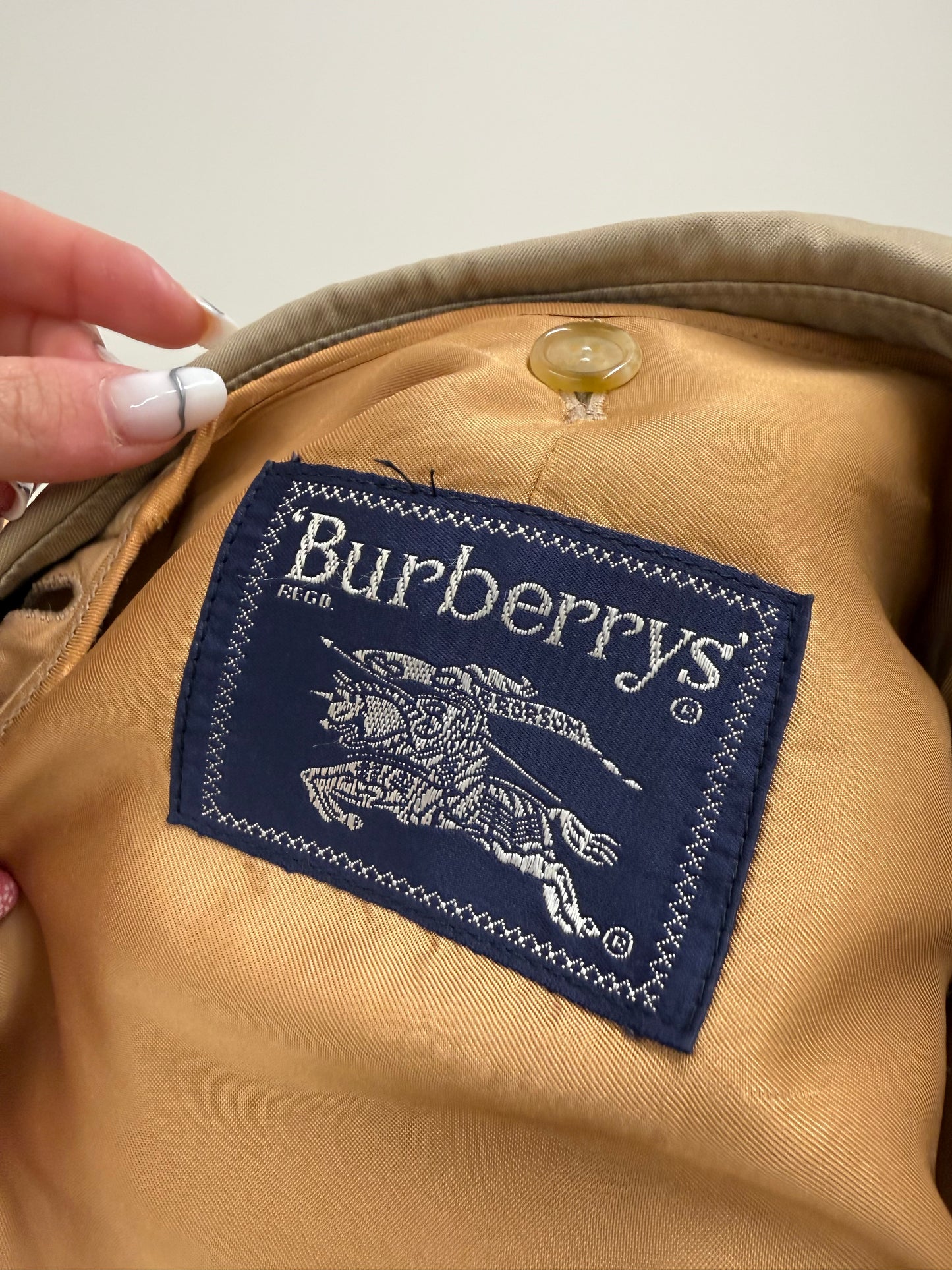 Trench vintage Burberry cu liner interior din lana detașabil pentru tranziție sezonieră
