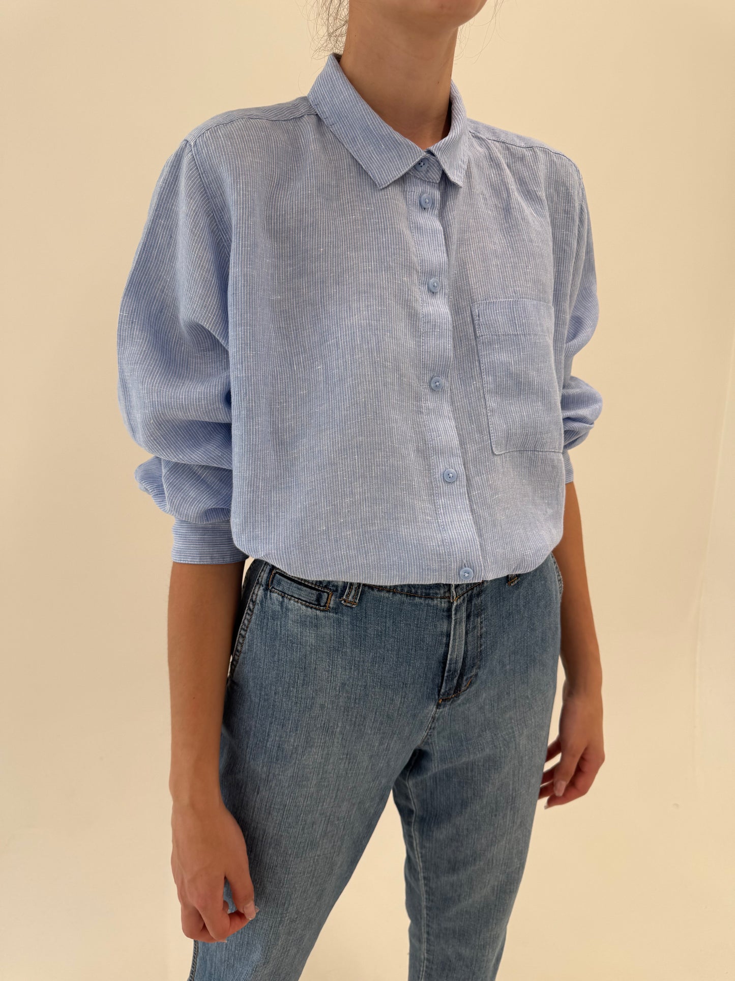 Cămașa baby Blue din in în croi oversized