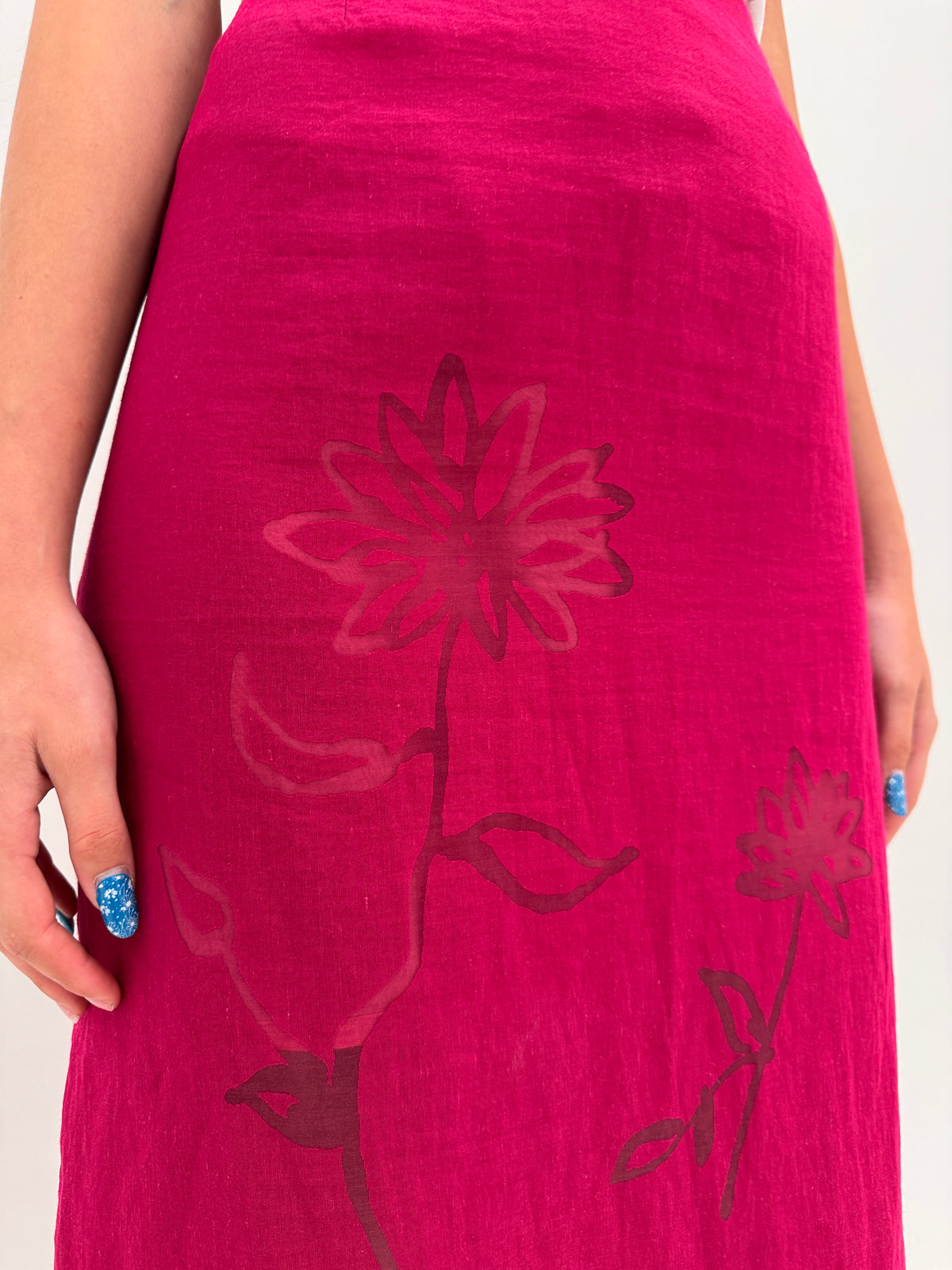 Fustă maxi magenta cu inserții de organza în croi clasic