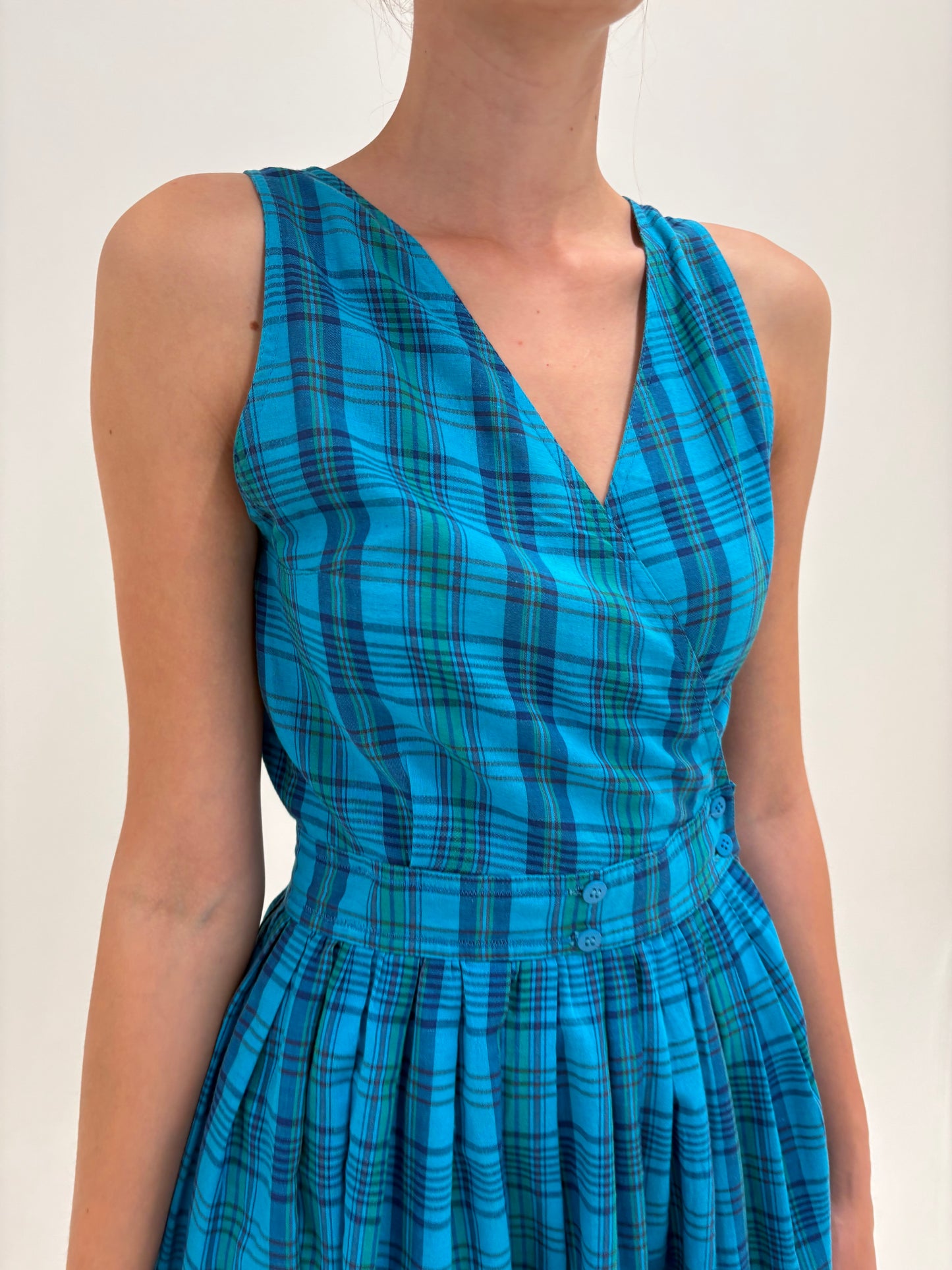 Rochie vintage în croi petrecut cu buzunare din pânză excepțională de in și bumbac