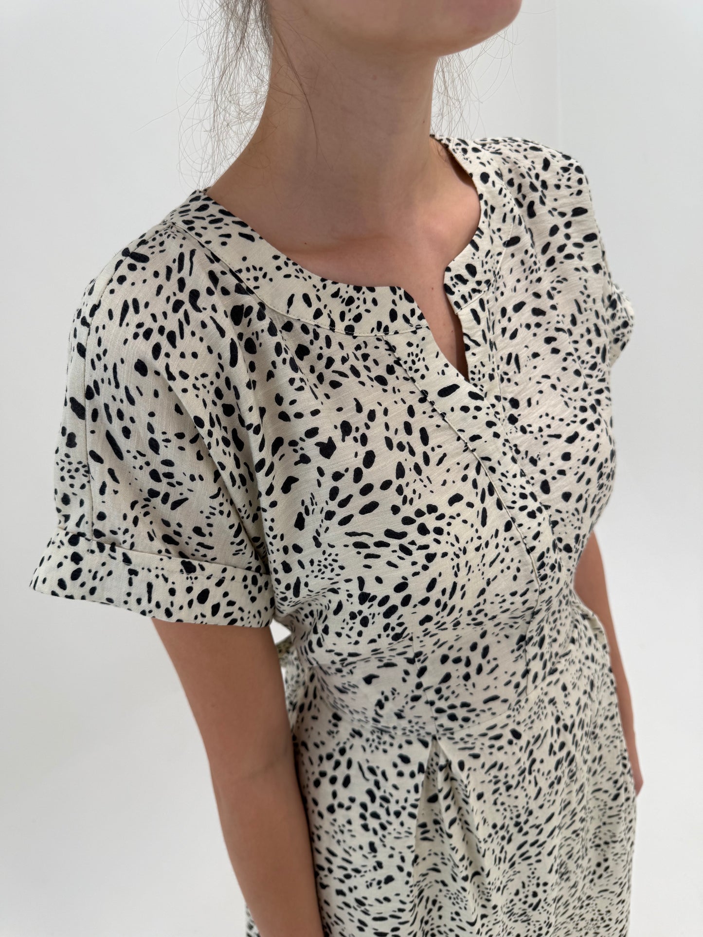 Rochie luxury Vera Wang din panzica cu animal print stricat reglabilă la spate