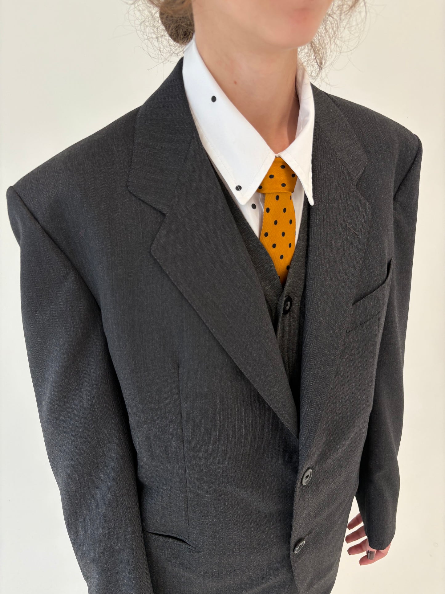 Sacou charcoal gray din lana englezească extrafina in croi actual