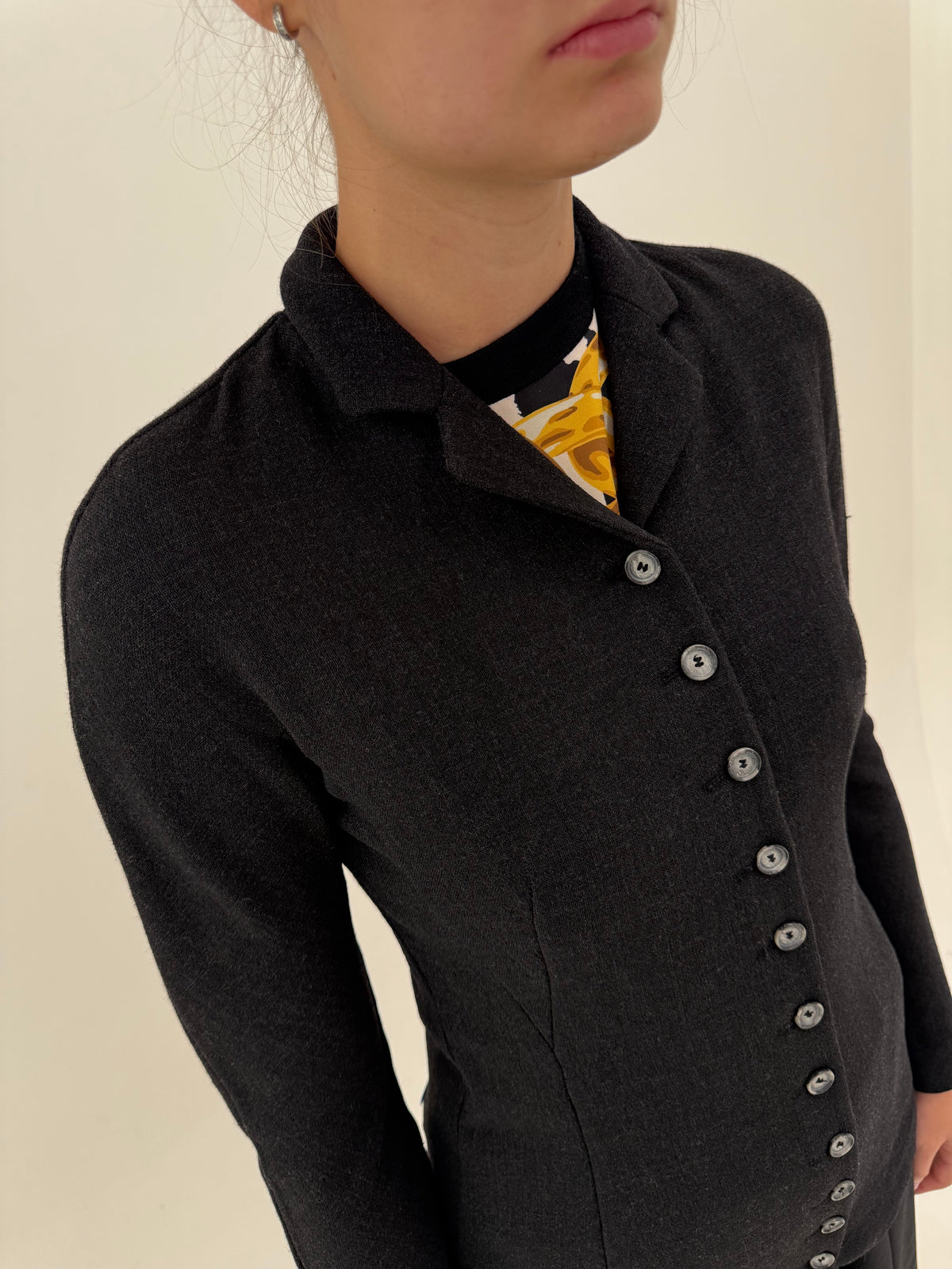 Sacou Gianfranco Ferre ultra cambrat charcoal gray din lana extrafina modelatoare