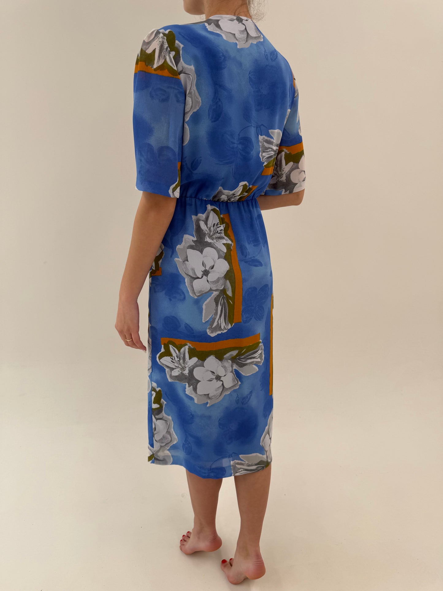 Rochie vintage cu talie ultra înaltă elastica și print superb în croi petrecut