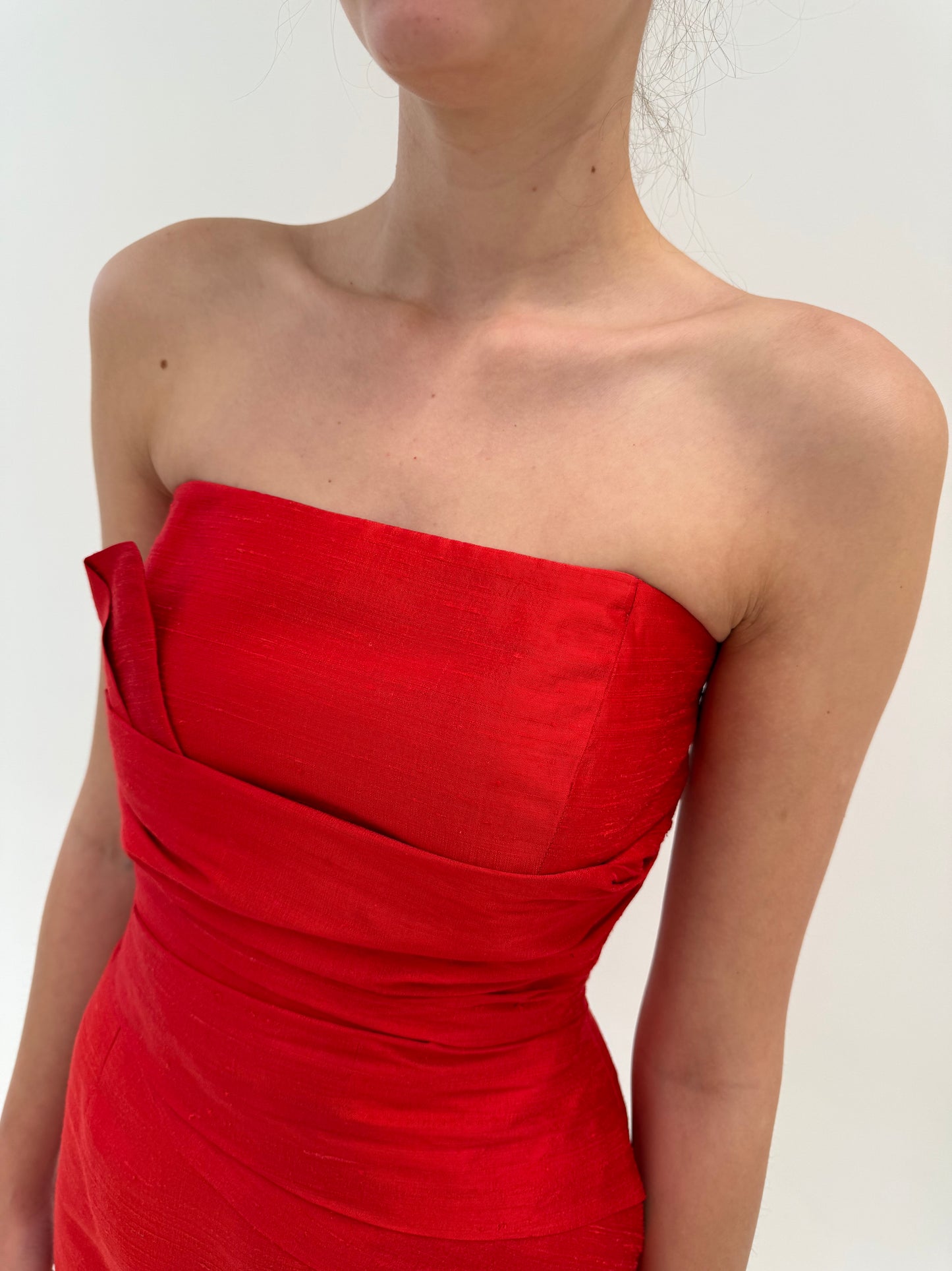 Rochie de cocktail din mătase excepțională naturală cu corset în croi elaborat