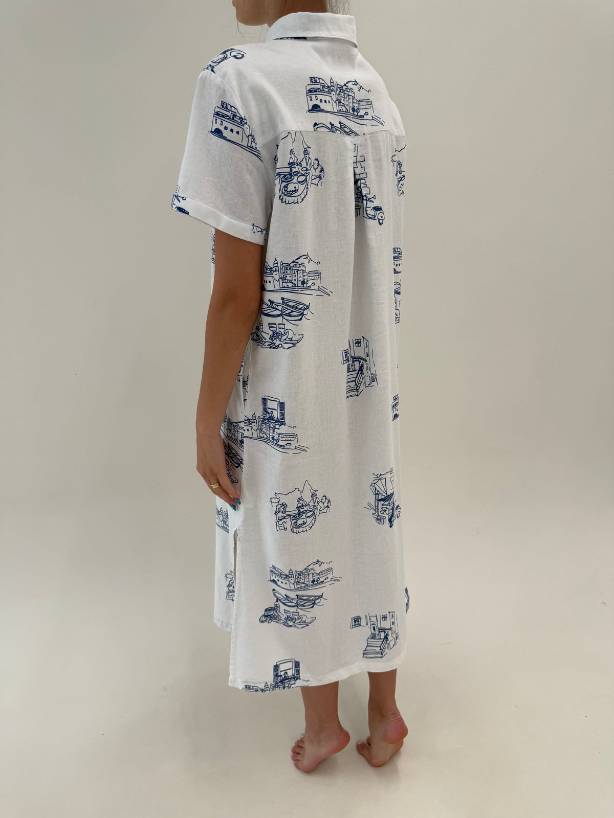 Rochie maxi din pânză cu print albastru cerneală și buzunare