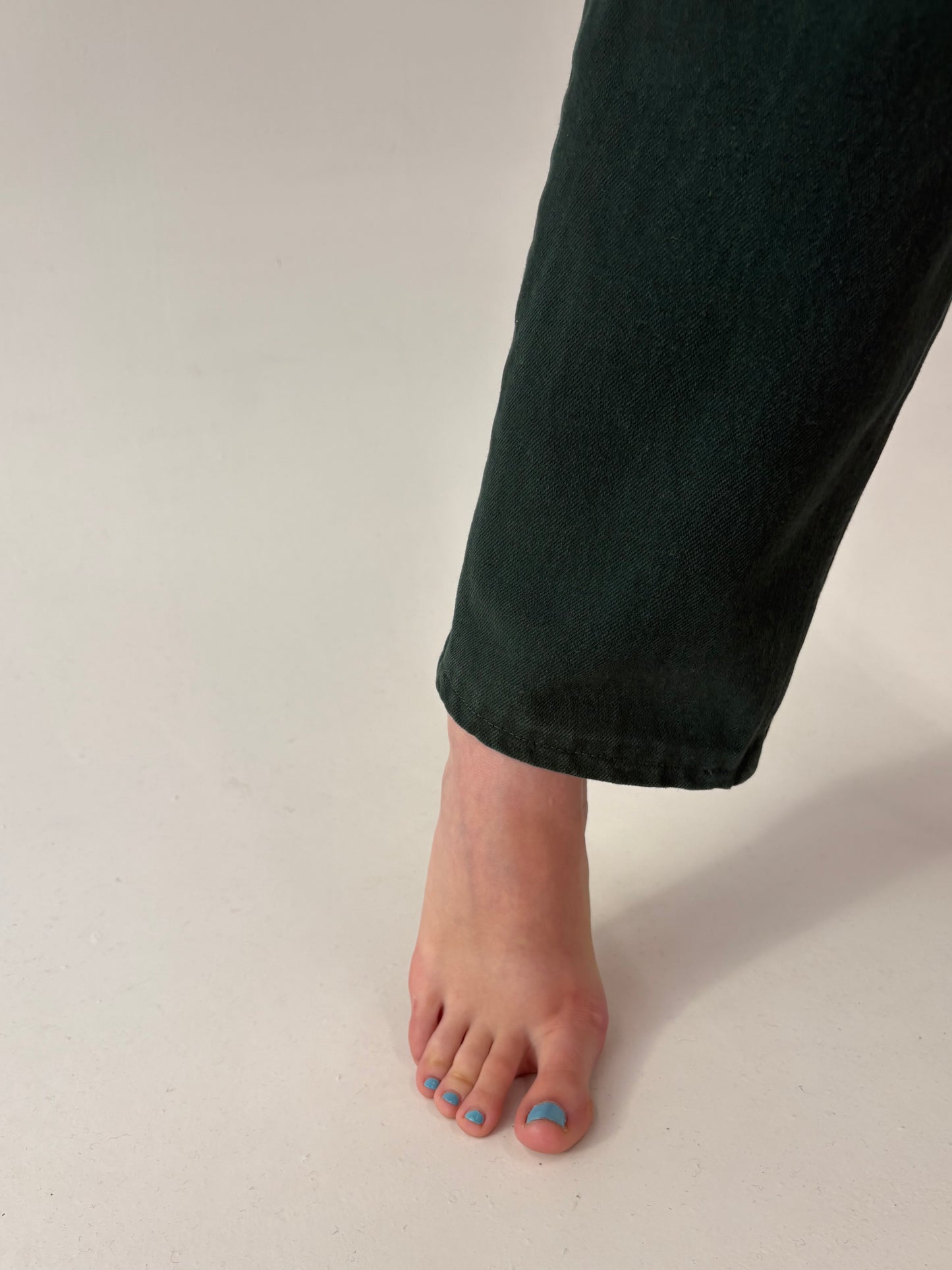 Jeans vintage Levi’s model 550 tall cu talie ultra înaltă forest green