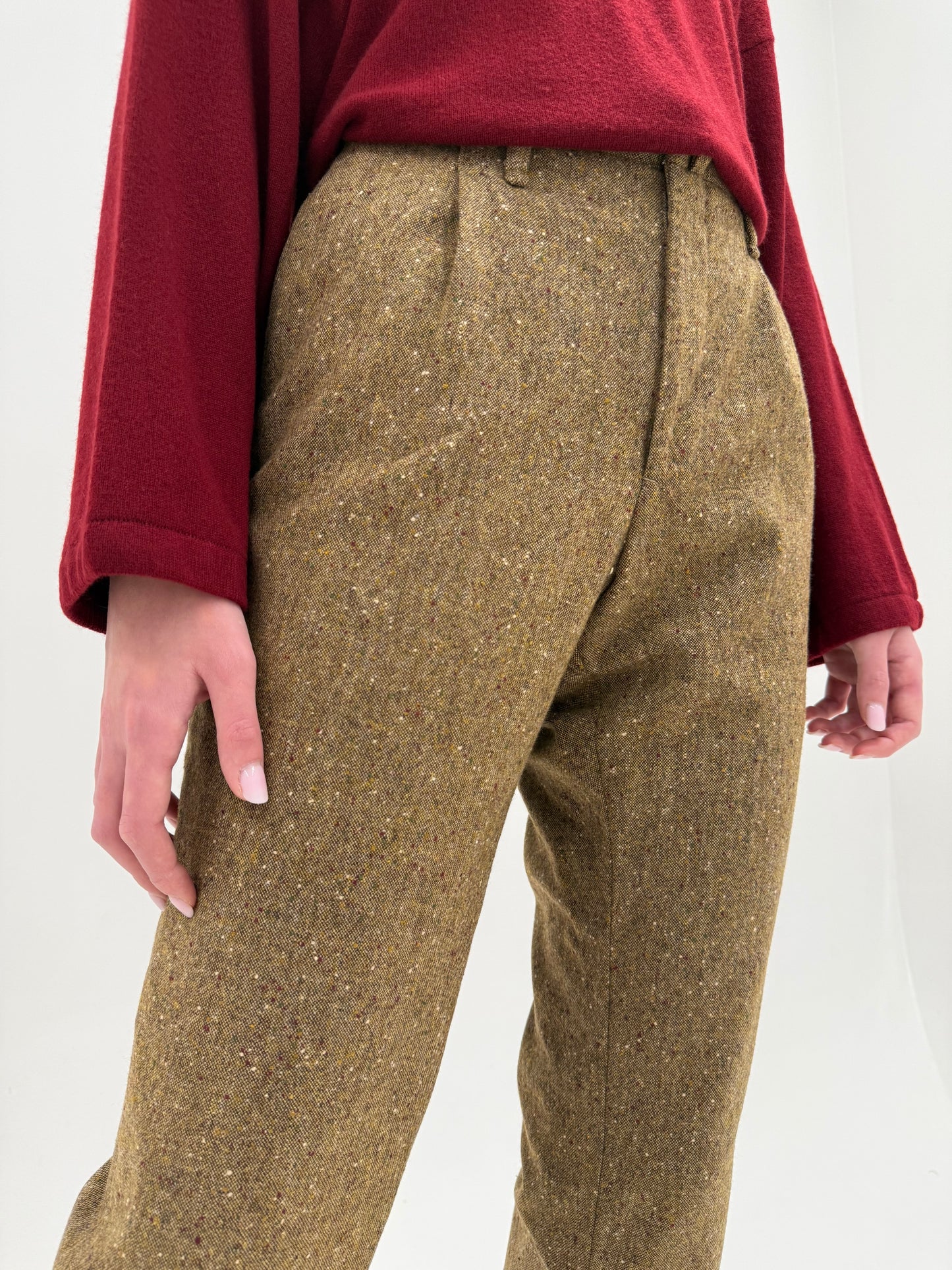 Costum camel ultra luxury bespoke din tweed Donegal de lana extrafina