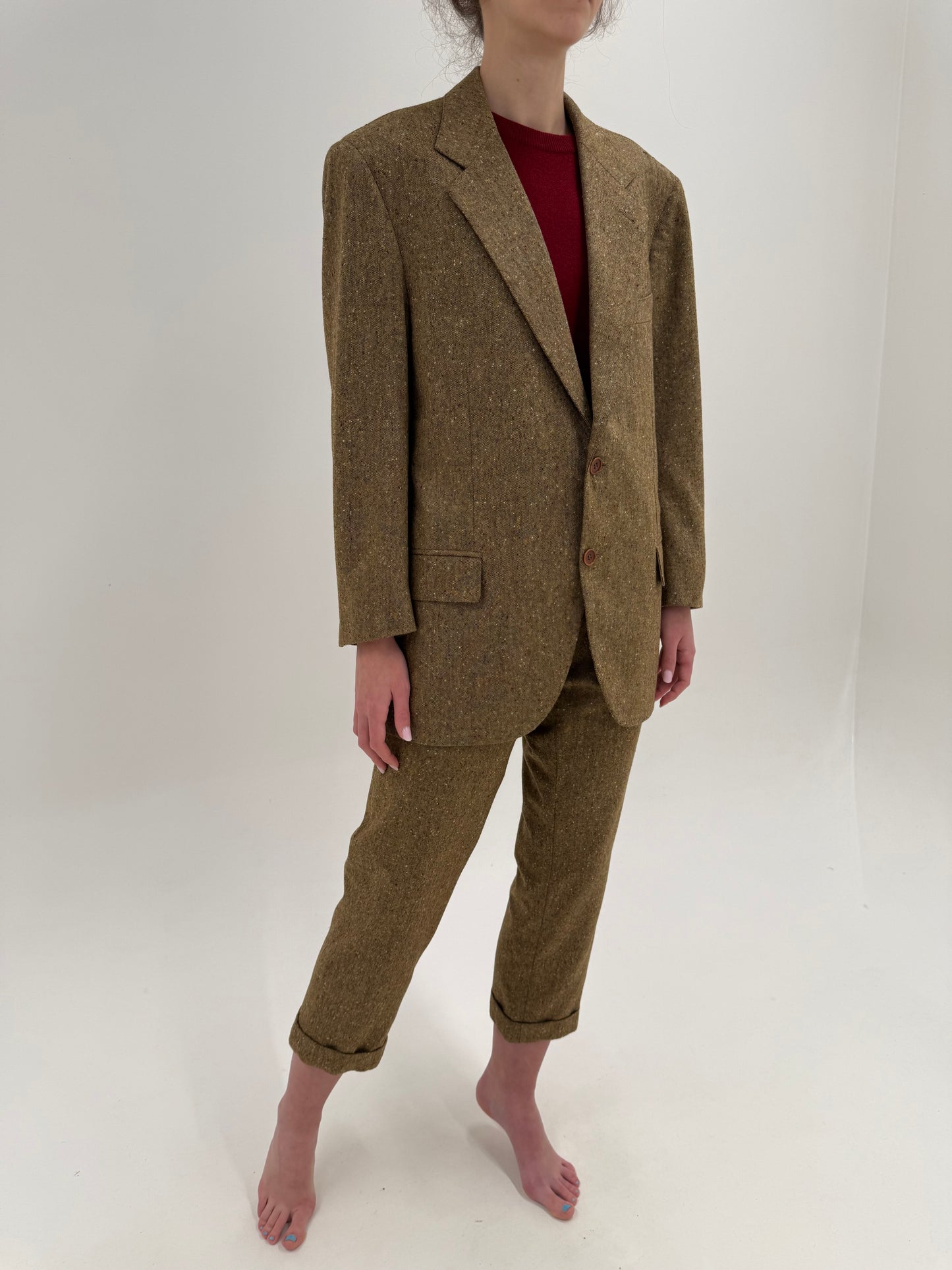 Costum camel ultra luxury bespoke din tweed Donegal de lana extrafina