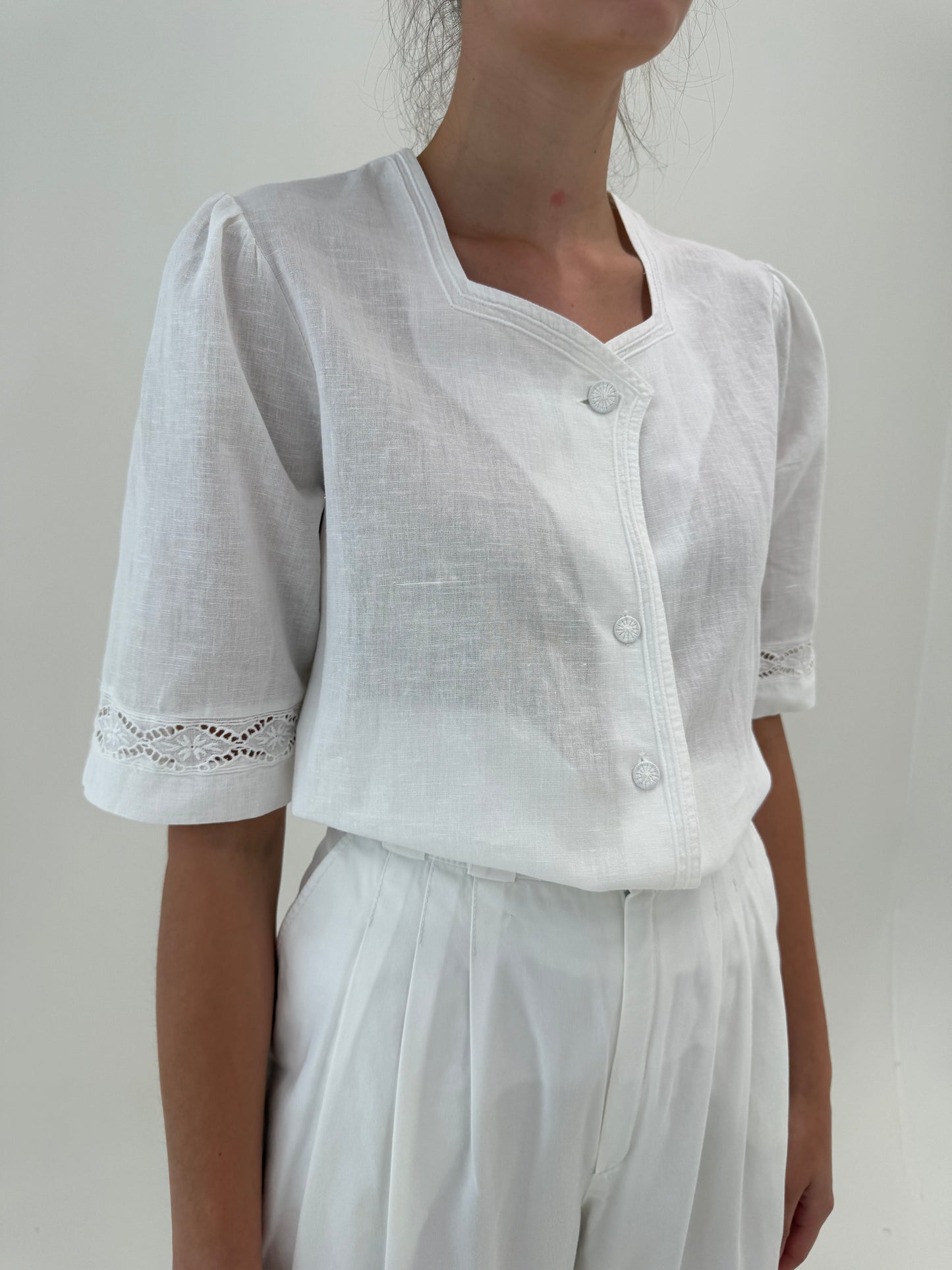 Cămașa vintage din pânză premium extrem de moale cu broderie anglaise