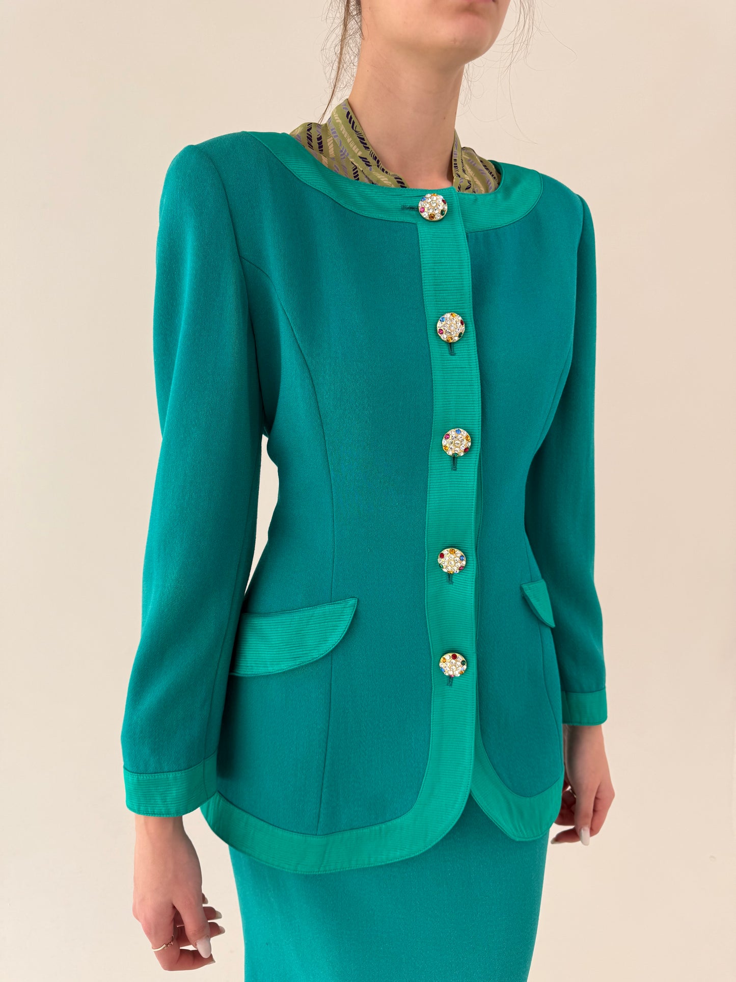 Deux piece excepțional vintage cu sacou cambrat și fustă conică