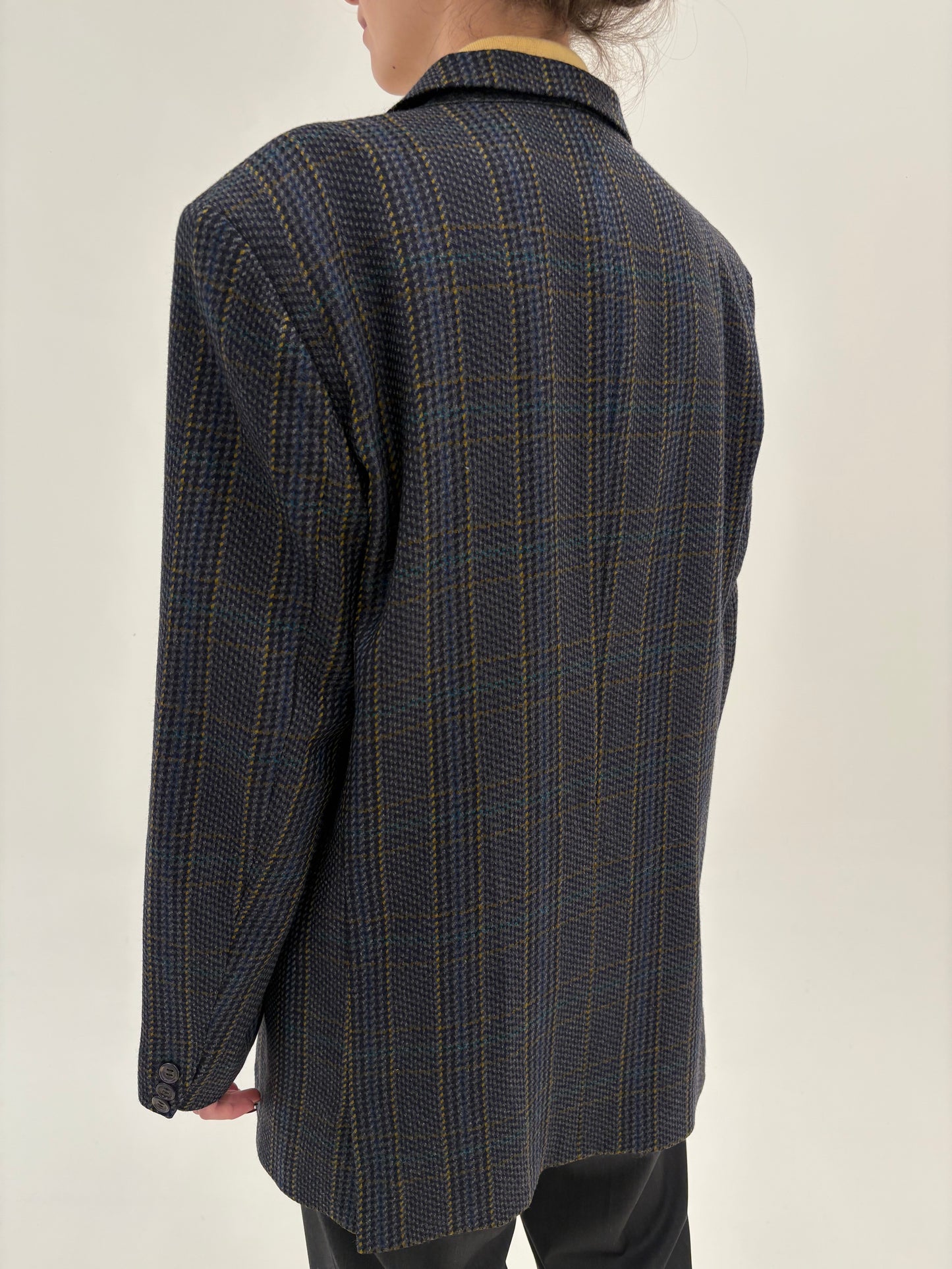 Sacou vintage Hugo Boss din tweed moale de lana extrafina în culori superbe