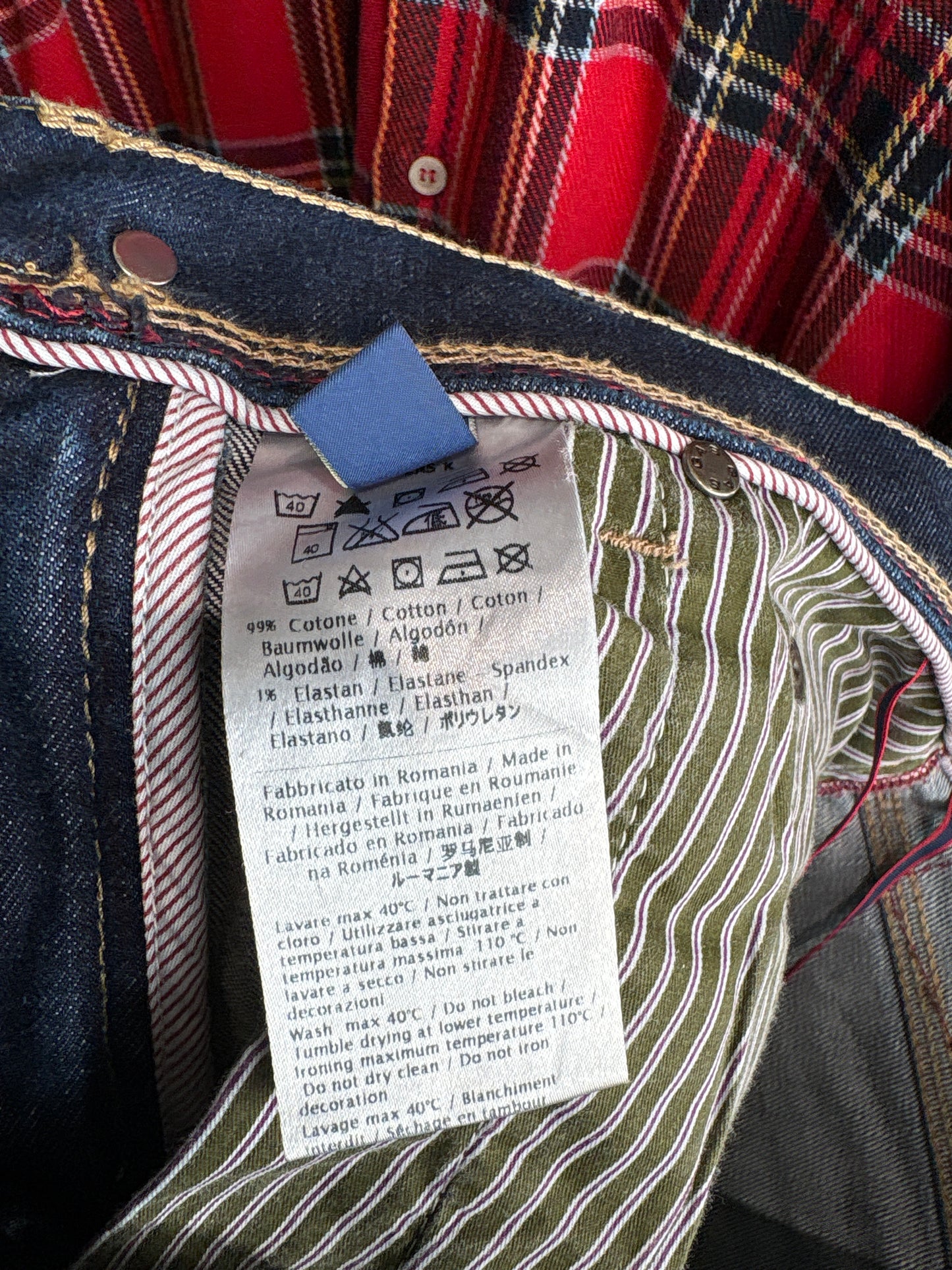 Blugi vintage în croi super actual din jeans raw cu ținuta și bumbac plin