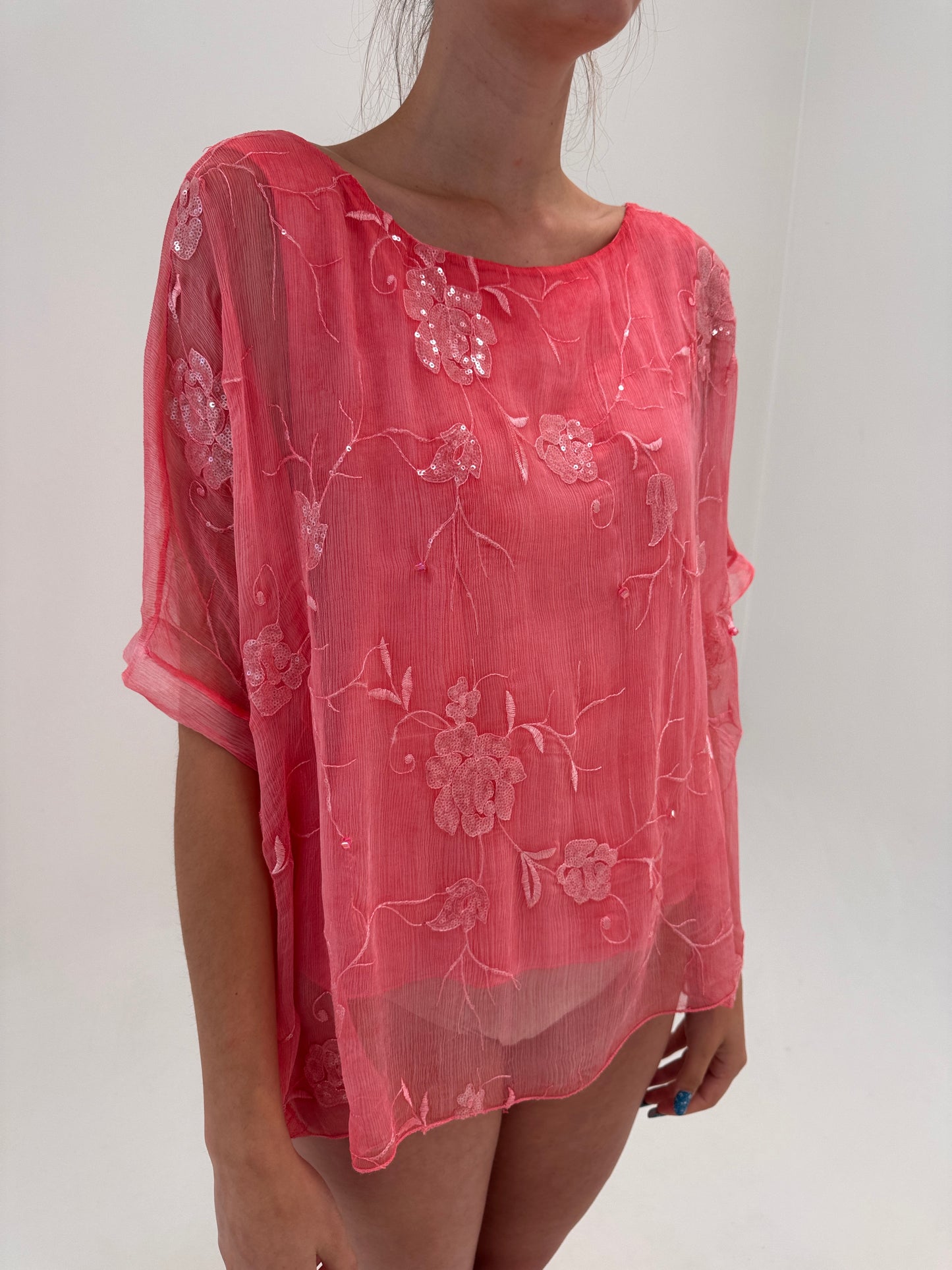 Tunica din mătase naturală cu broderie delicată în croi amplu salmon pink