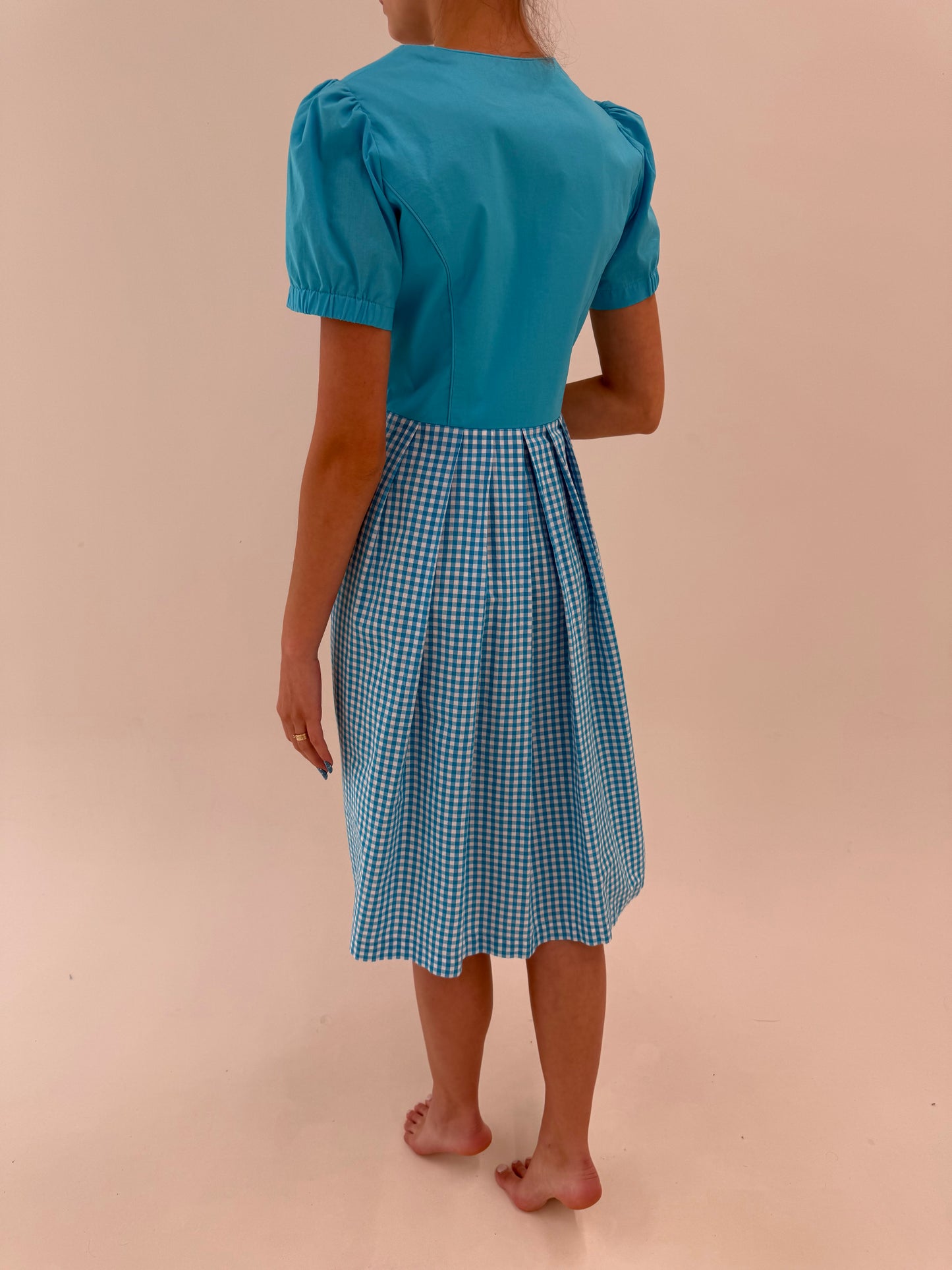 Rochie vintage cu corsaj în nuanțe superbe de turcoaz cu fusta amplă
