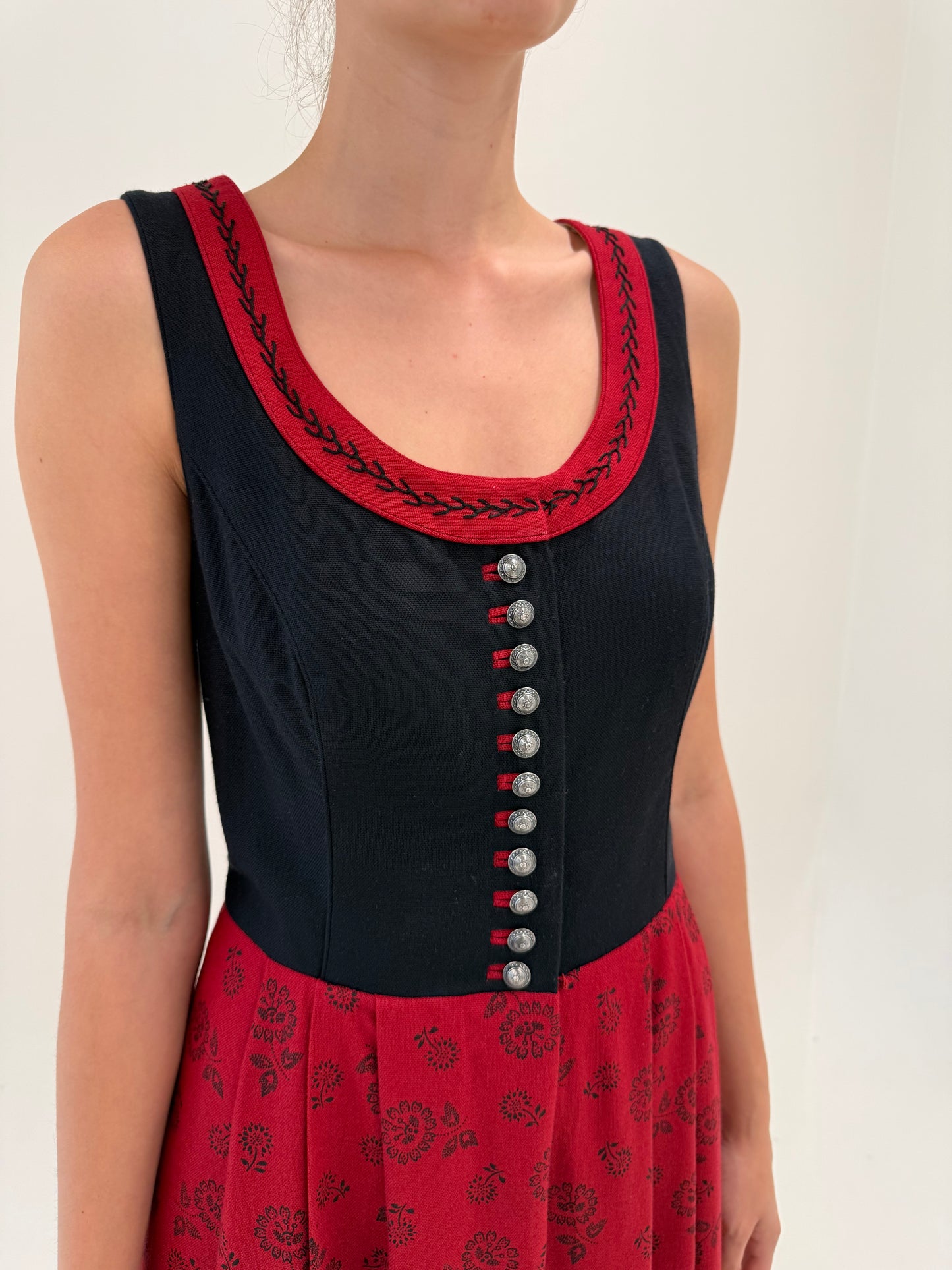 Rochie maxi din pânză grea de in cu corsaj