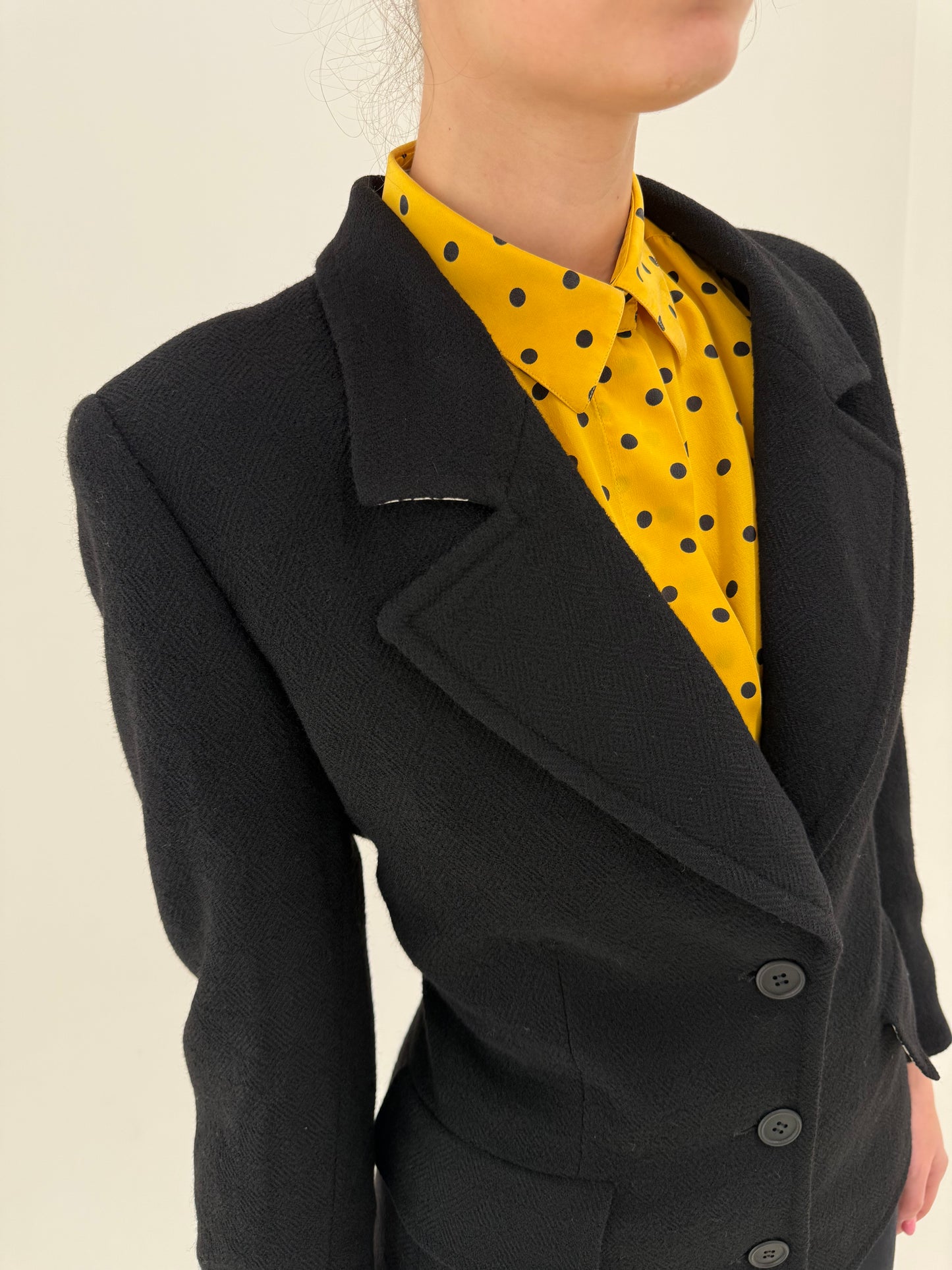 Sacou negru Valentino petite cambrat din lana extrafina chevron