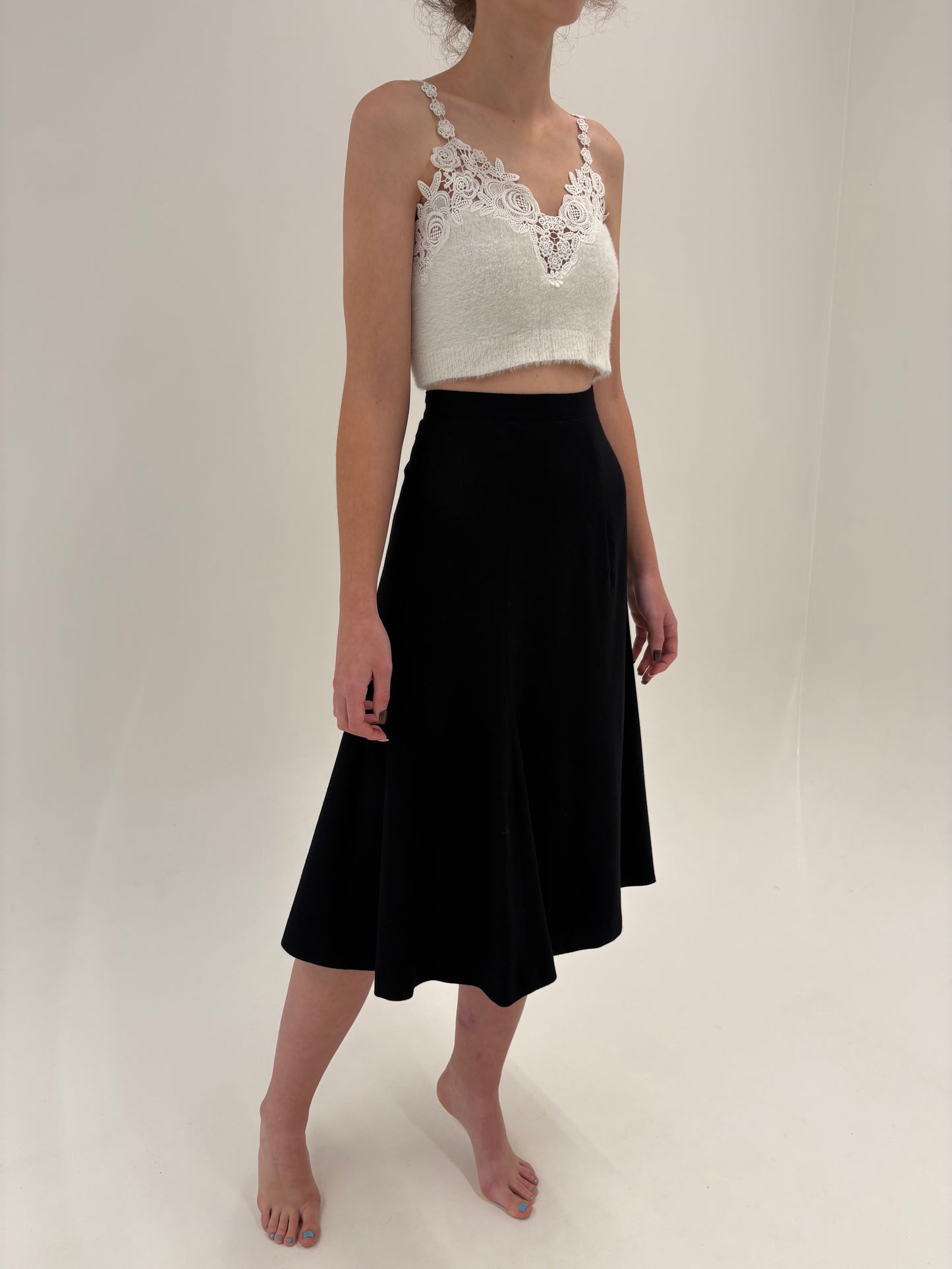 Fustă neagră cu talie uitrabianlta de la zi la seară din lana extrafina