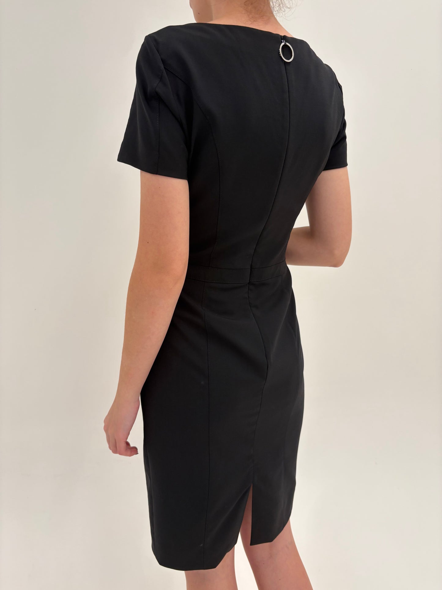 LBD Hugo Boss de la Business la cocktail