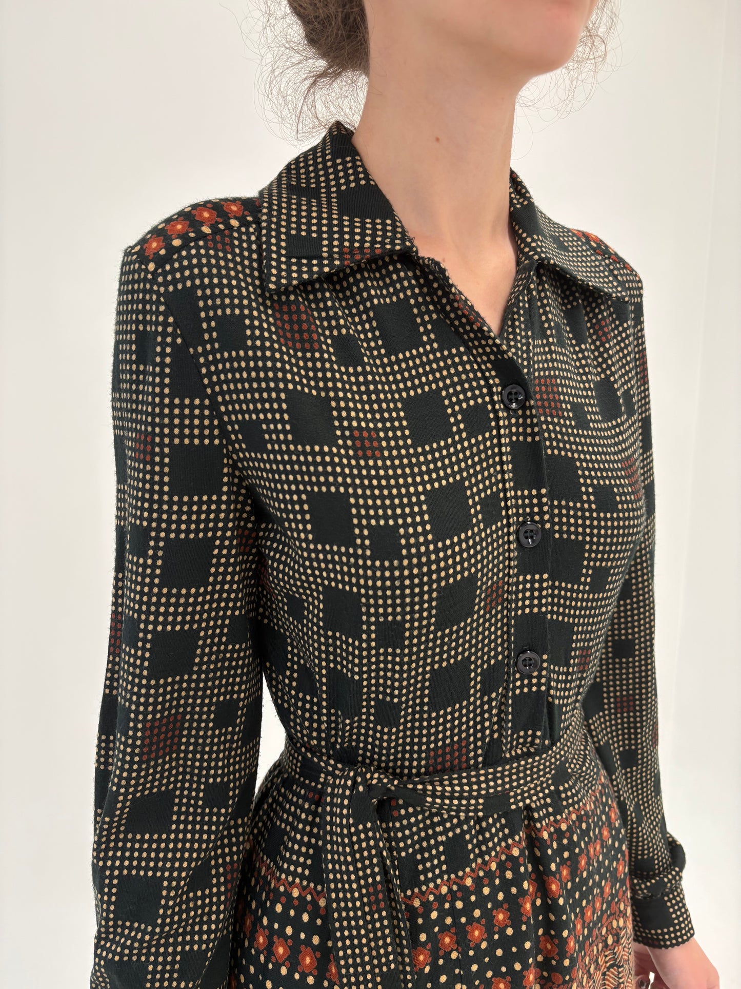 Rochie vintage cu fustă plisată din lanita extrafina și talie marcată reglabilă