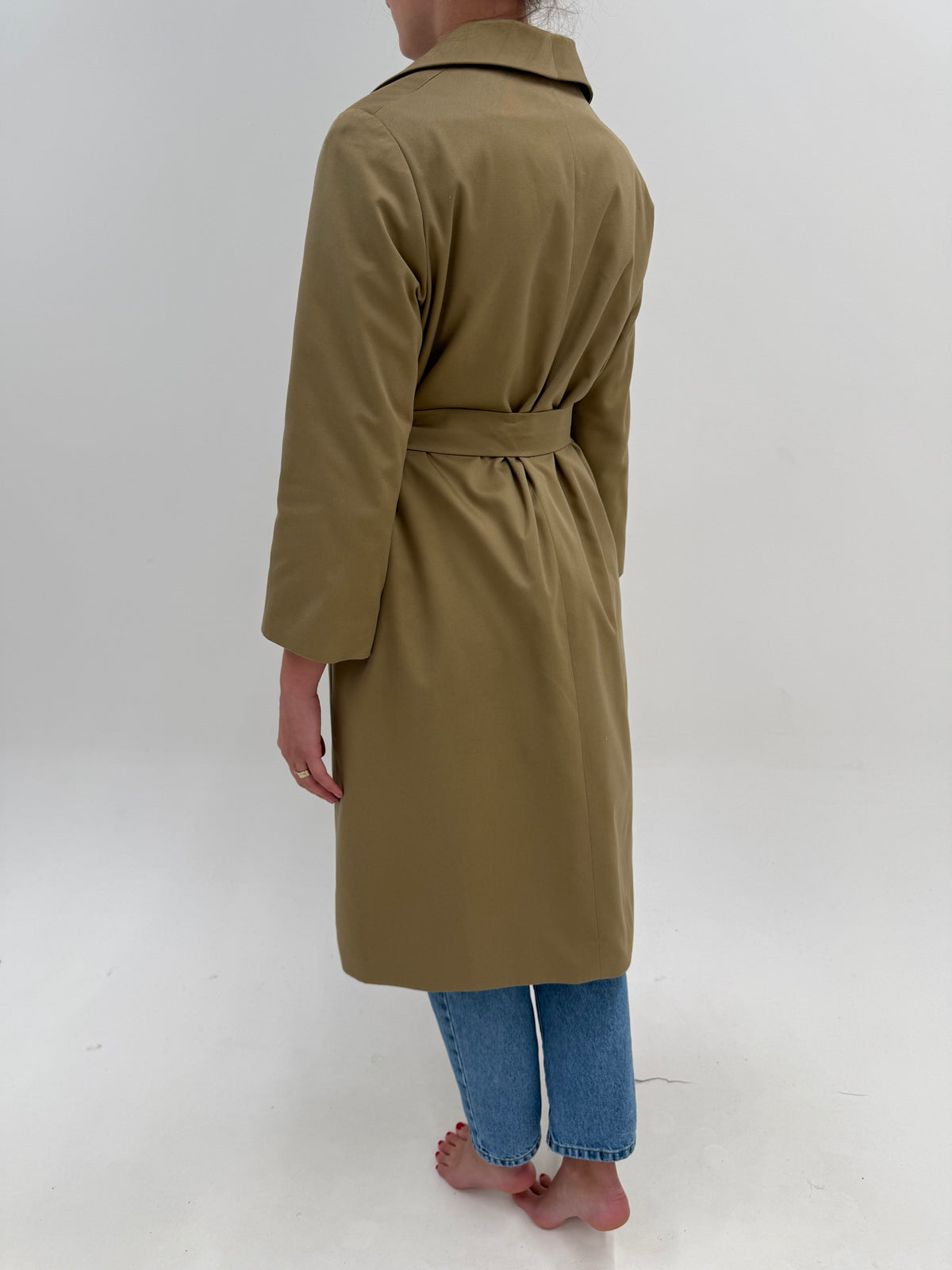 Trench vintage camel petite cu interior din lana și exterior de gabardină cu cordon