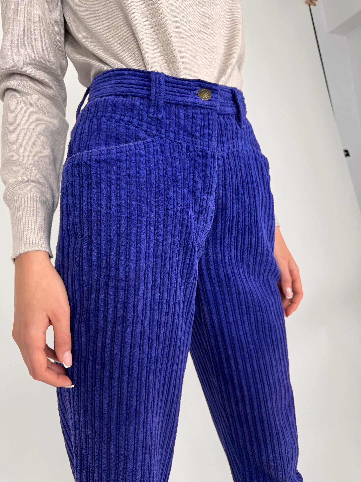 Pantaloni vintage din corduroy moale de bumbac în culoare tare