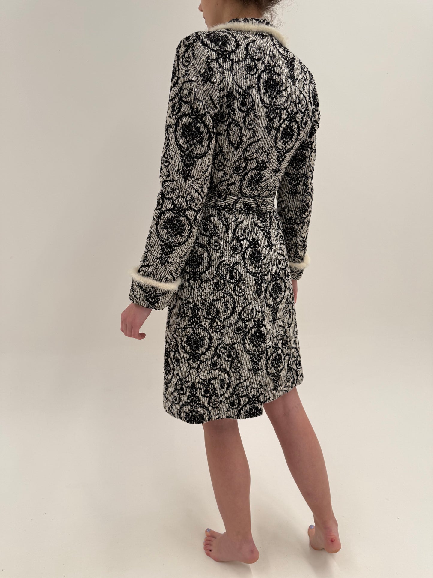 Palton vintage din lână jacquard structurată cu fir reliefat și blană de nurcă albă