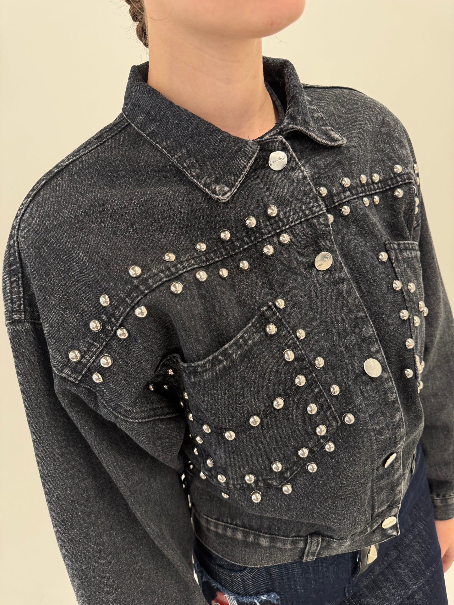 Jacheta vintage cu feronerie argintie din jeans moale de vată subțire